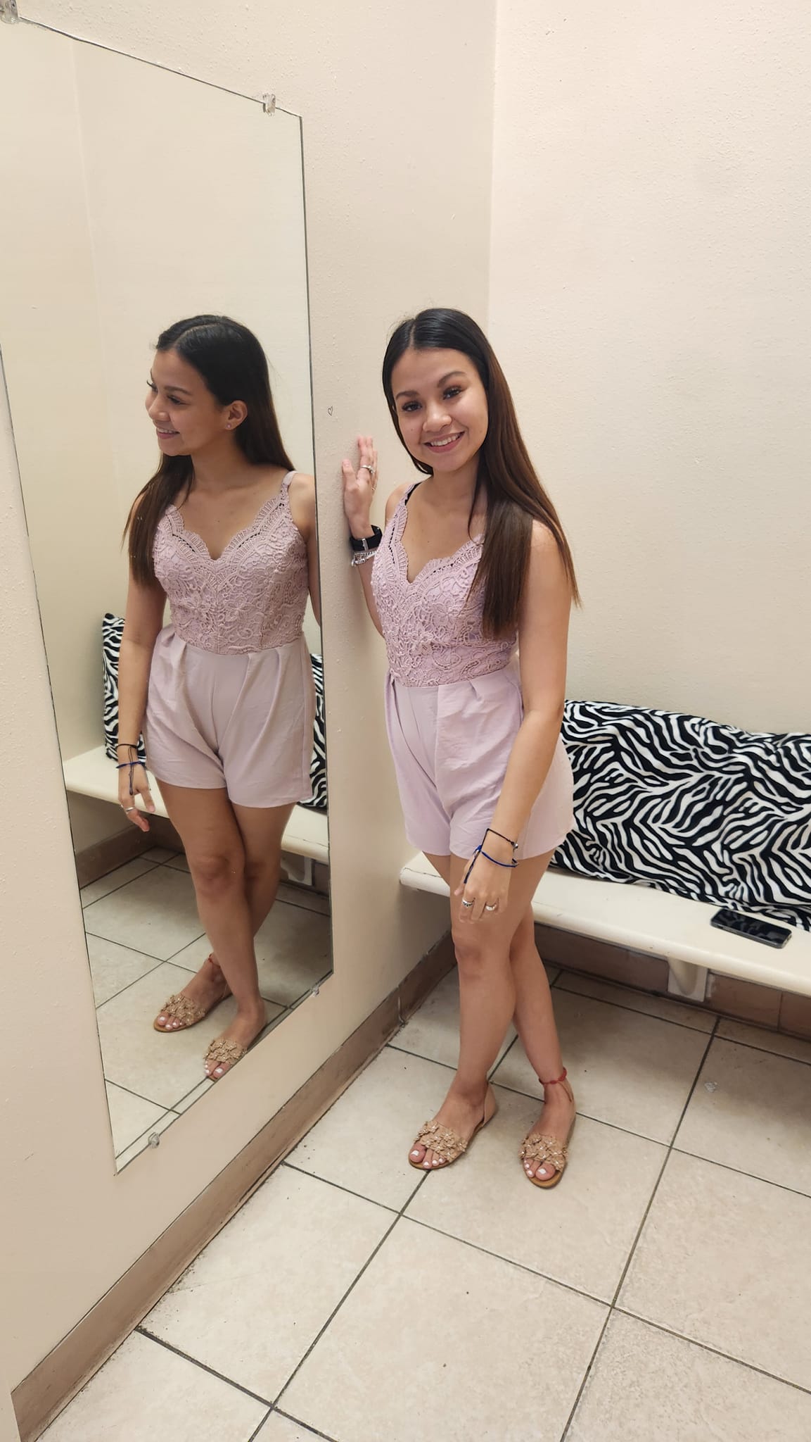 Krystin Compré este conjunto. Tengo más videos de mí bailando con él