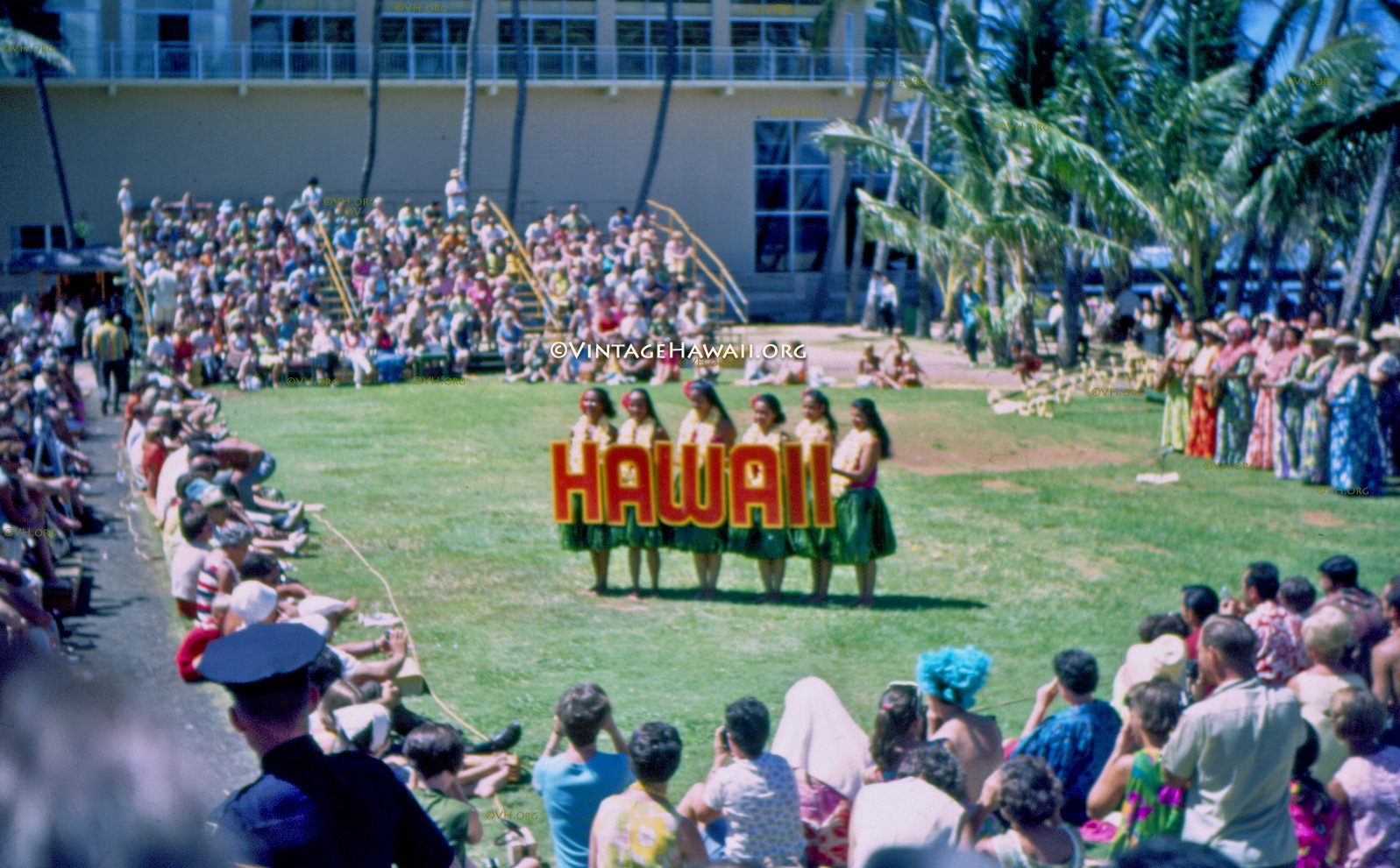 Vintage 1968: The fantastic Kodak Hula Show in Waikiki is wildly