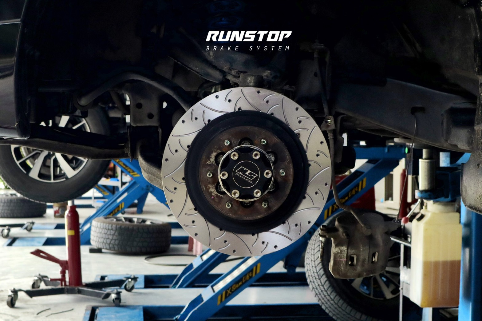 Runstop Racing - สำหรับระยะเบรกของการขับรถด้วยความเร็วในระด...