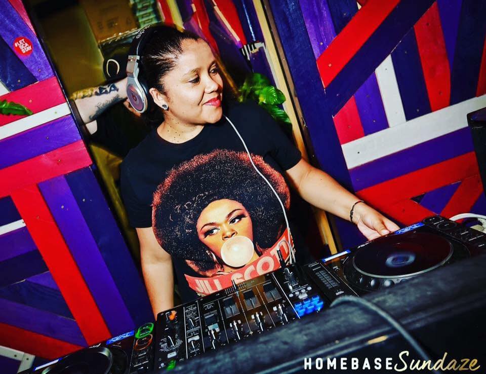DJ Ms Hennessey