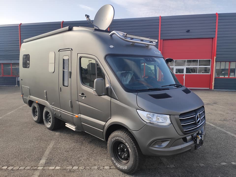 Starliner motorhomes & trailers