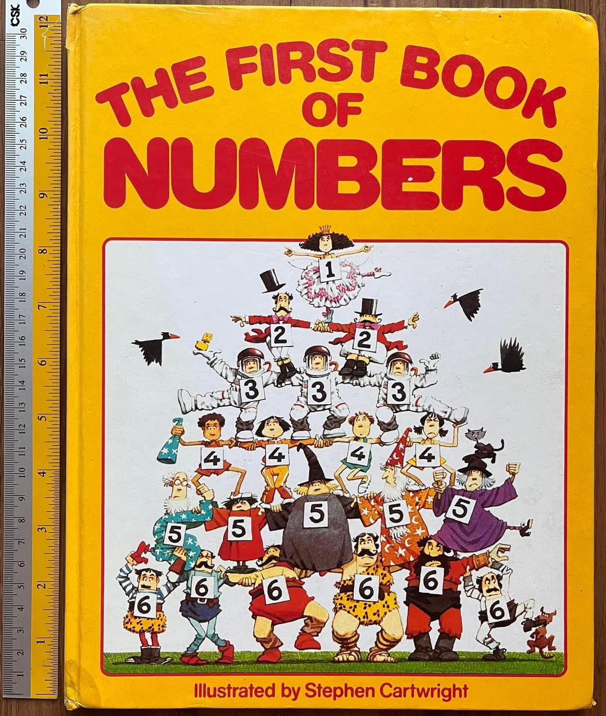 📚 ปกแข็ง สภาพดี The First Book of Numbers มีรอยมุมปกเล็กน้อย ไม่มีผลต่อ ...