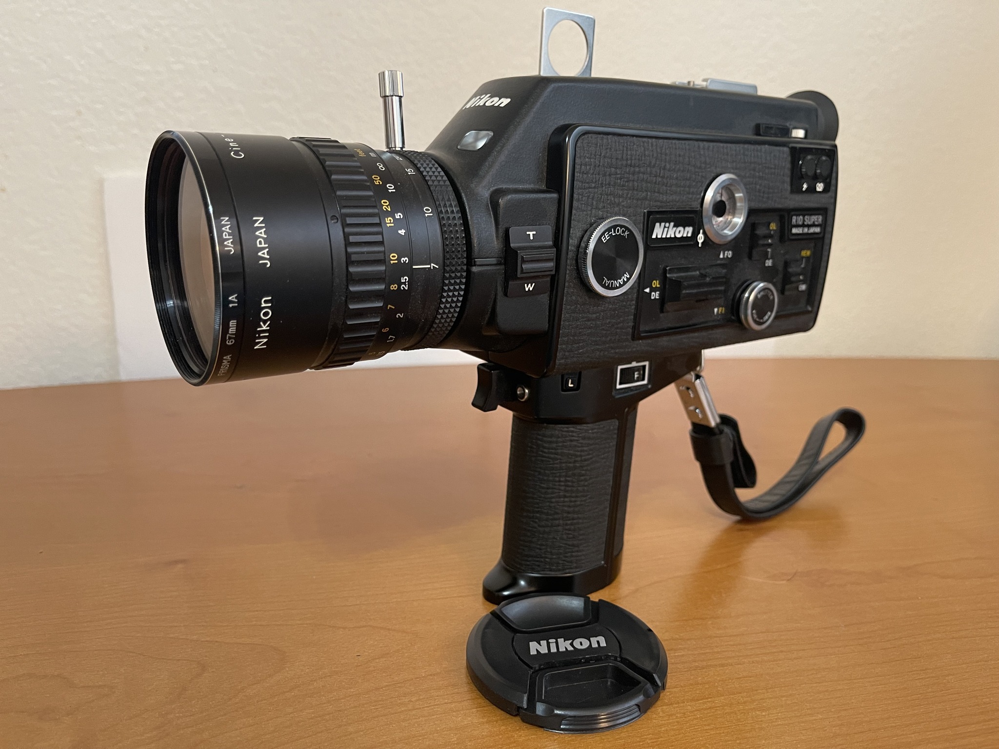 ニコン Nikon R10 SUPER フラグシップ8mmフィルムカメラ NIKON R10