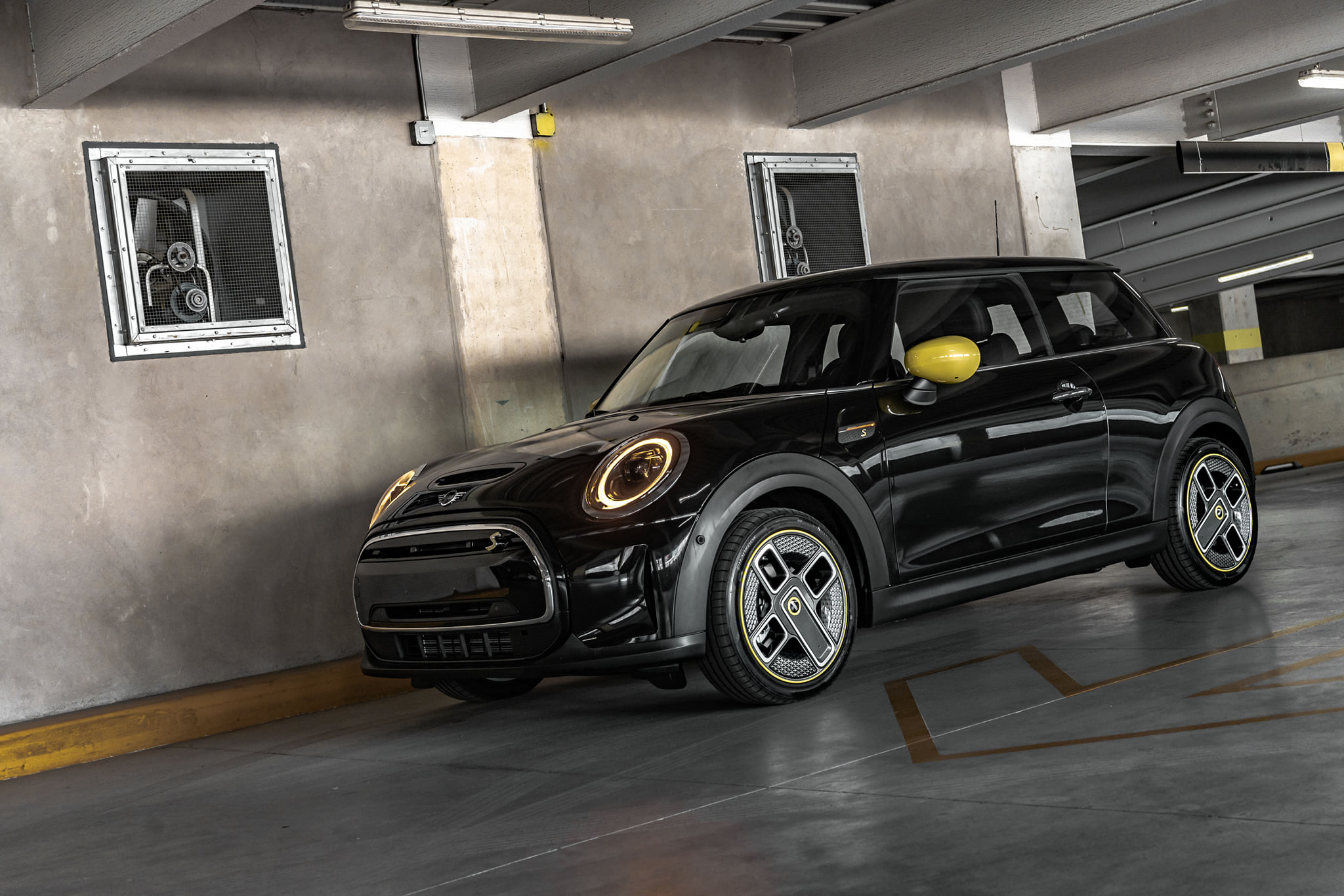 MINI San Angel - El nuevo MINI 100% Eléctrico ⚡ mantiene...