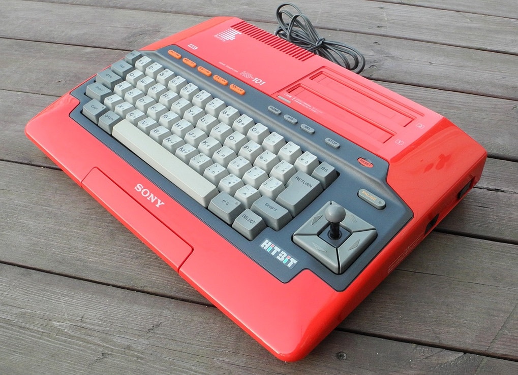 Sony MSX2 HitBit HB-F900 and its dedicated A/V editing console.