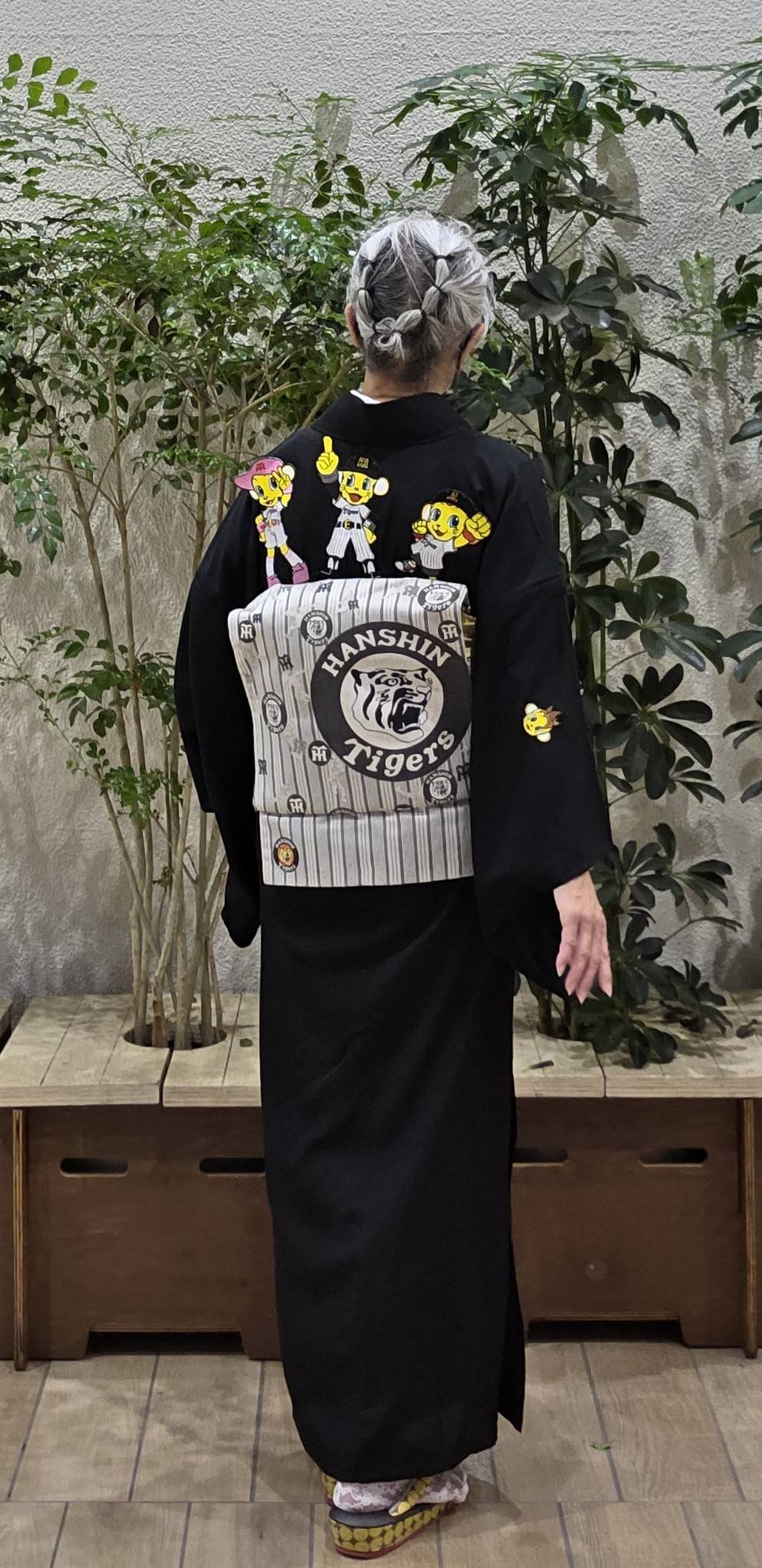あべのハルカス美術館 深堀隆介展 生きて目の前で泳いでいるかのような