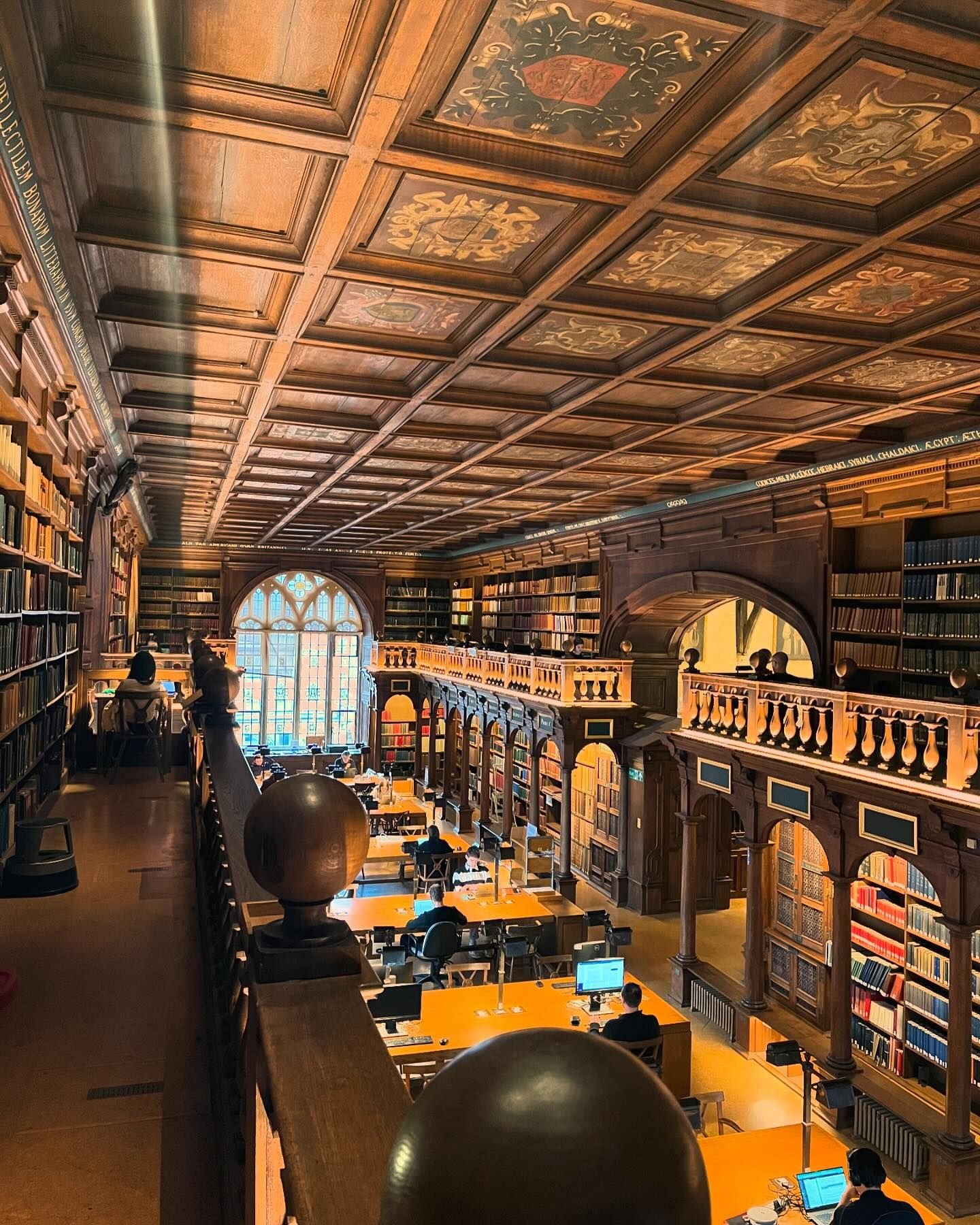 1000 Libraries - Duke Humfrey’s Library is the oldest... | Facebook