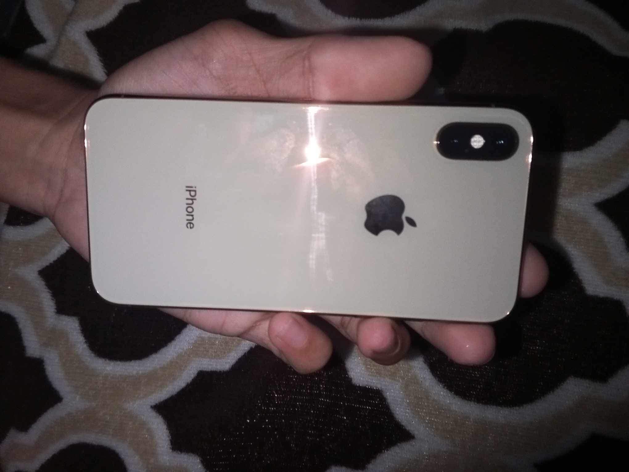 8,300 only NAGIISA LANG TO! IPHONE XS 256GB ANYSIM FU soffer linaw 