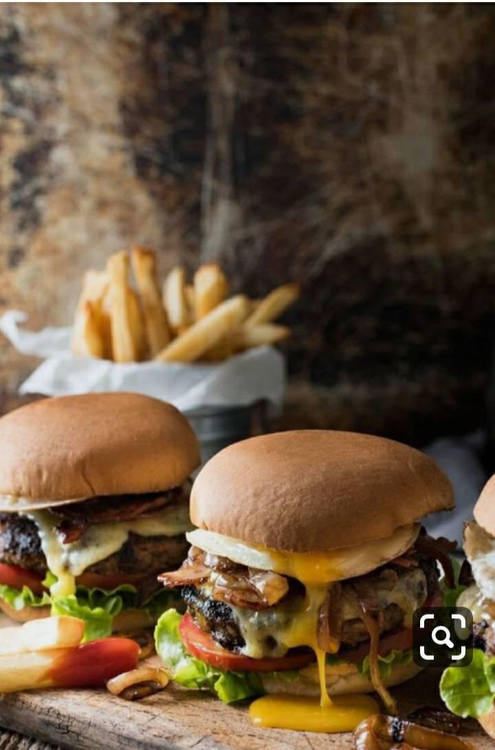 FAST FOOD MAGIC PORUČITE: 0604170070 CENOVNIK: https://bit.ly/3Kg9IKW