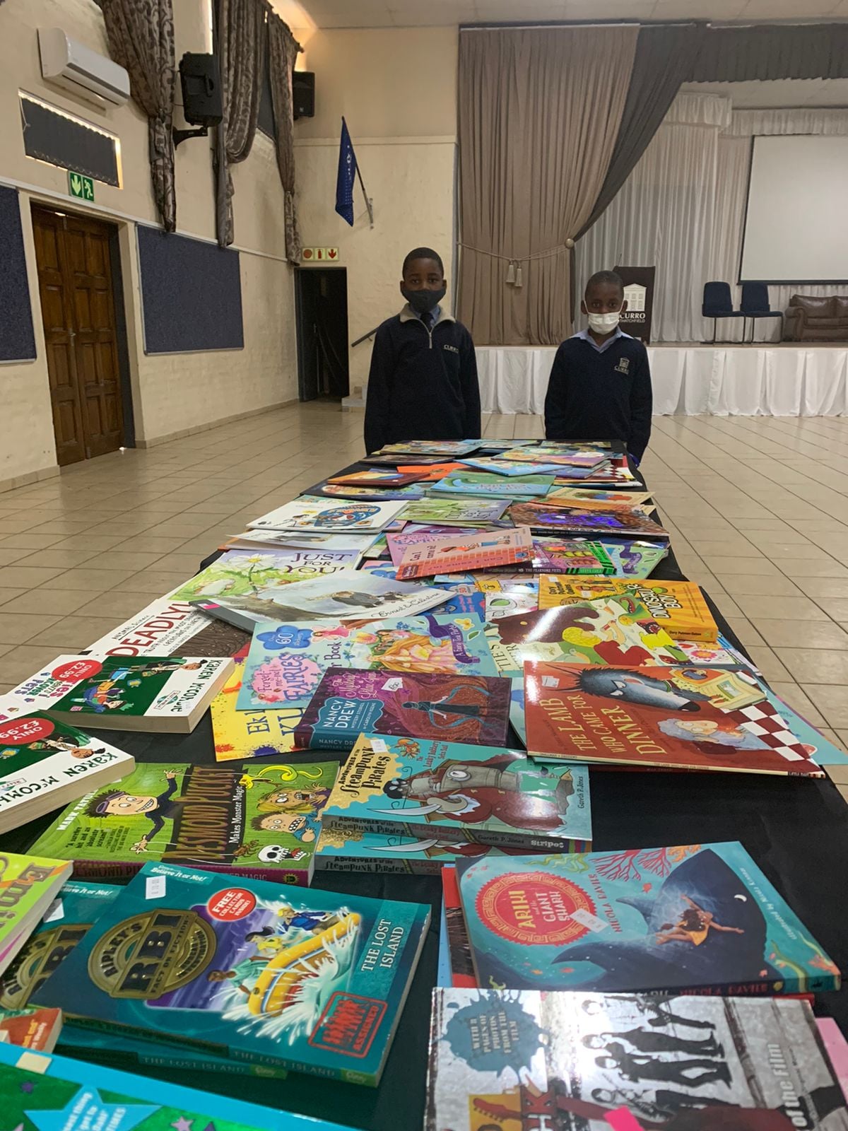 Grade 2 learners visiting the hall... - Curro Thatchfield