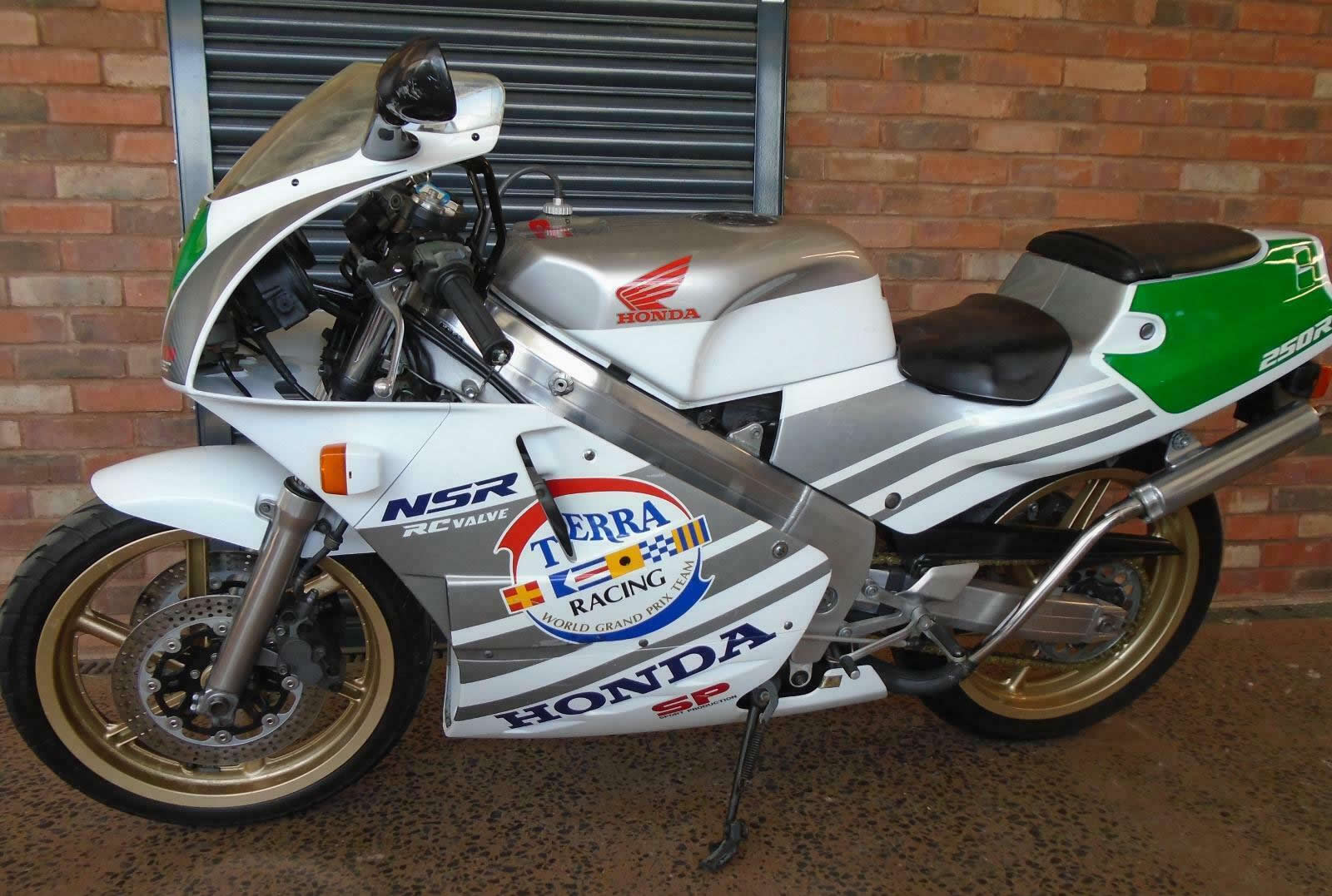 1989 Honda NSR250R-SP MC18 Terra Racing replica. Just lovely