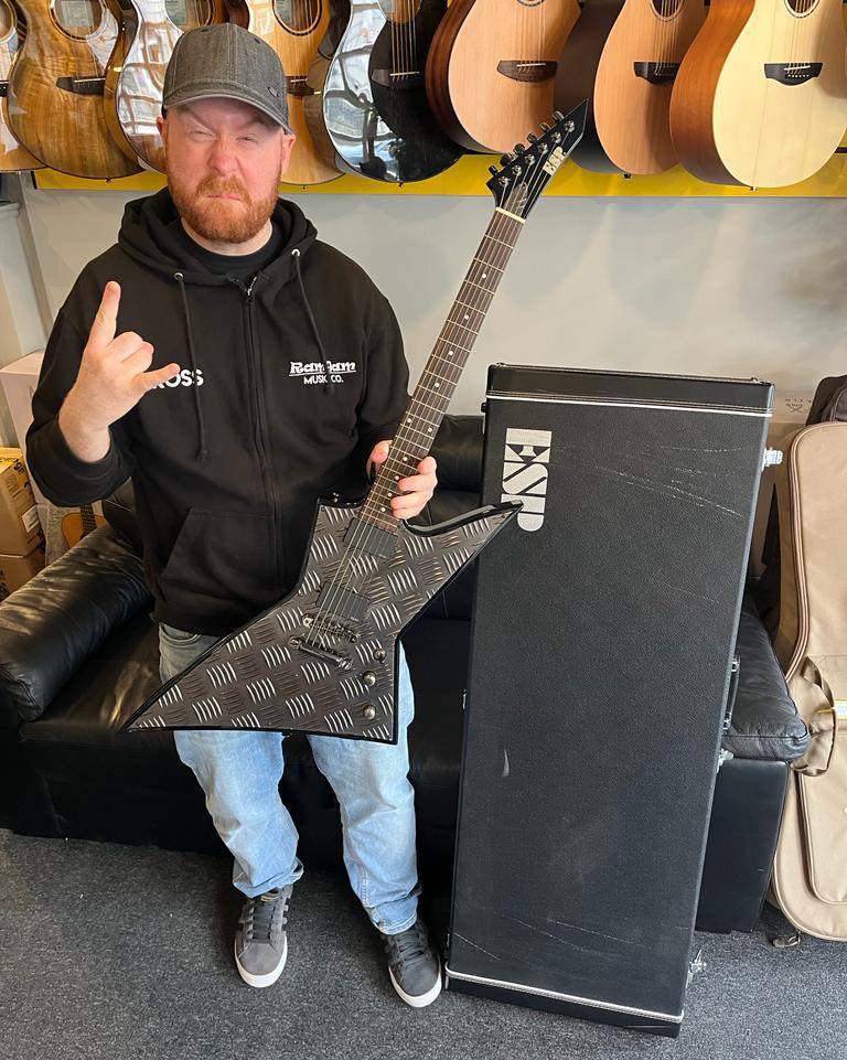A true metal classic from Japan 🇯🇵🔥 This Edwards by ESP E-EX