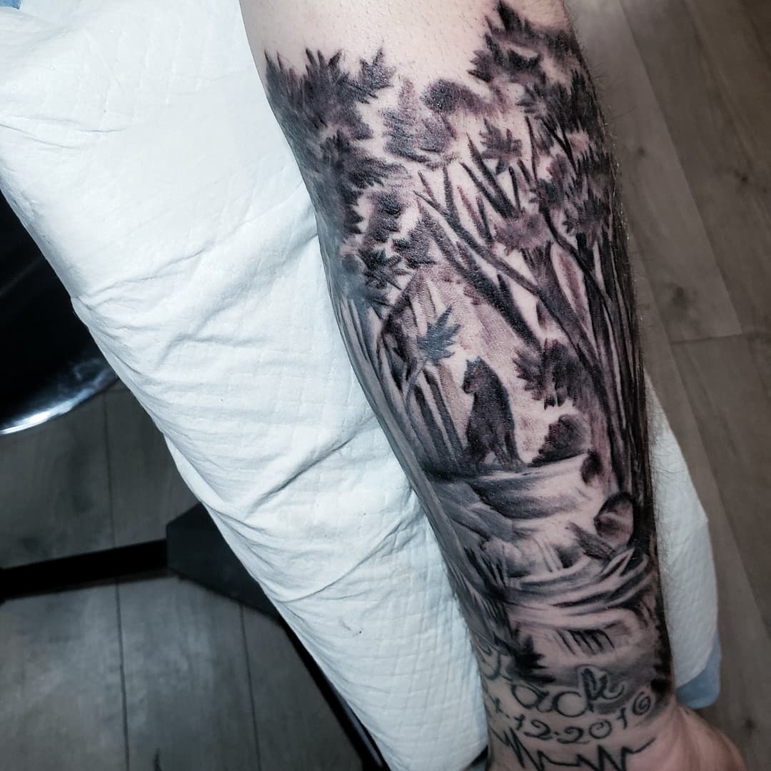 Tatouage Avant Bras Homme Foret