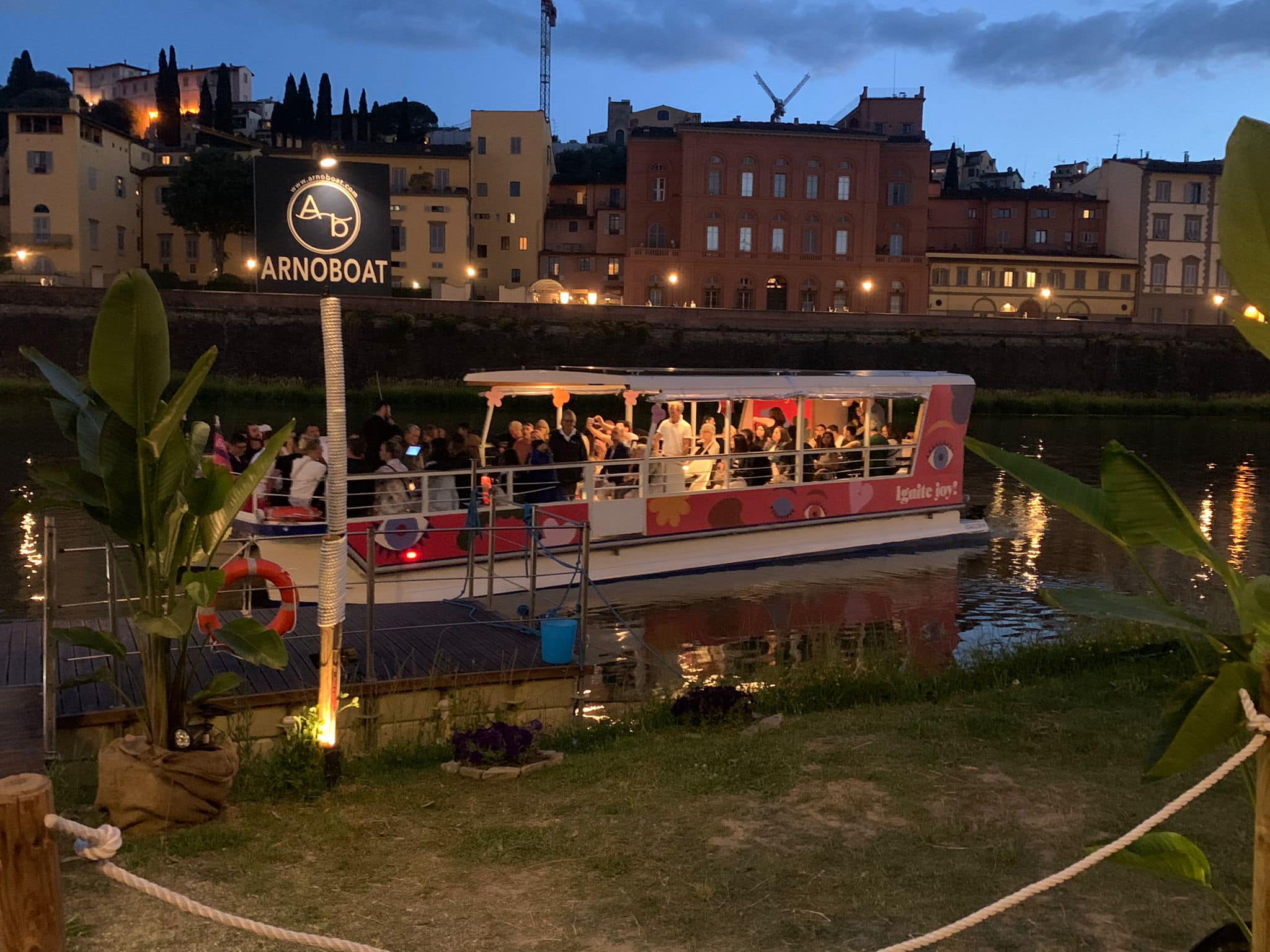 arno-boat-florence