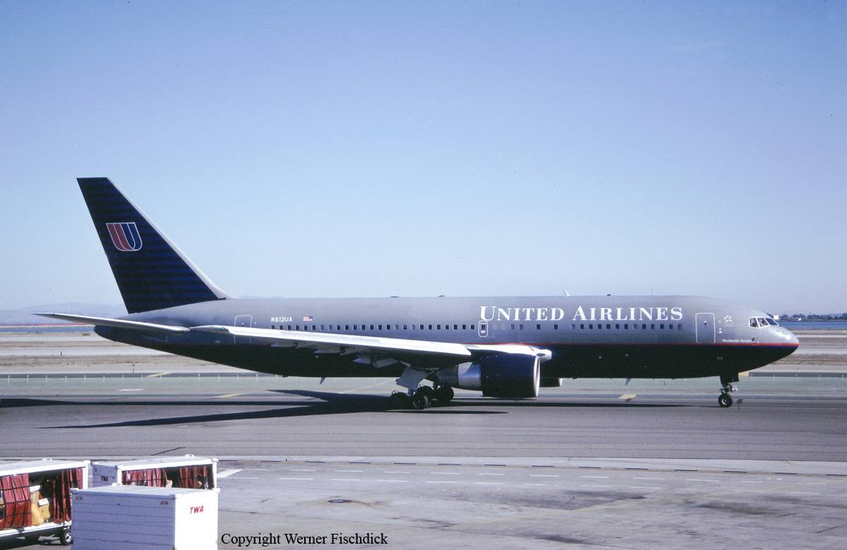 United Airlines Boeing 767-200 N612UA livery photo gallery