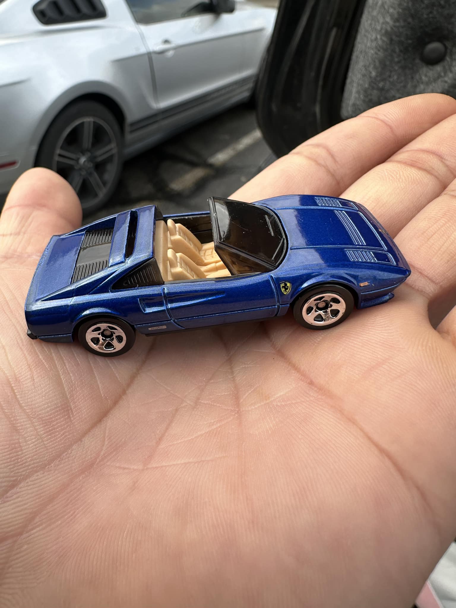 Hot Wheels I FERRARI 308 GTS | 2010 AIl Stars I (blue w/ tan int)