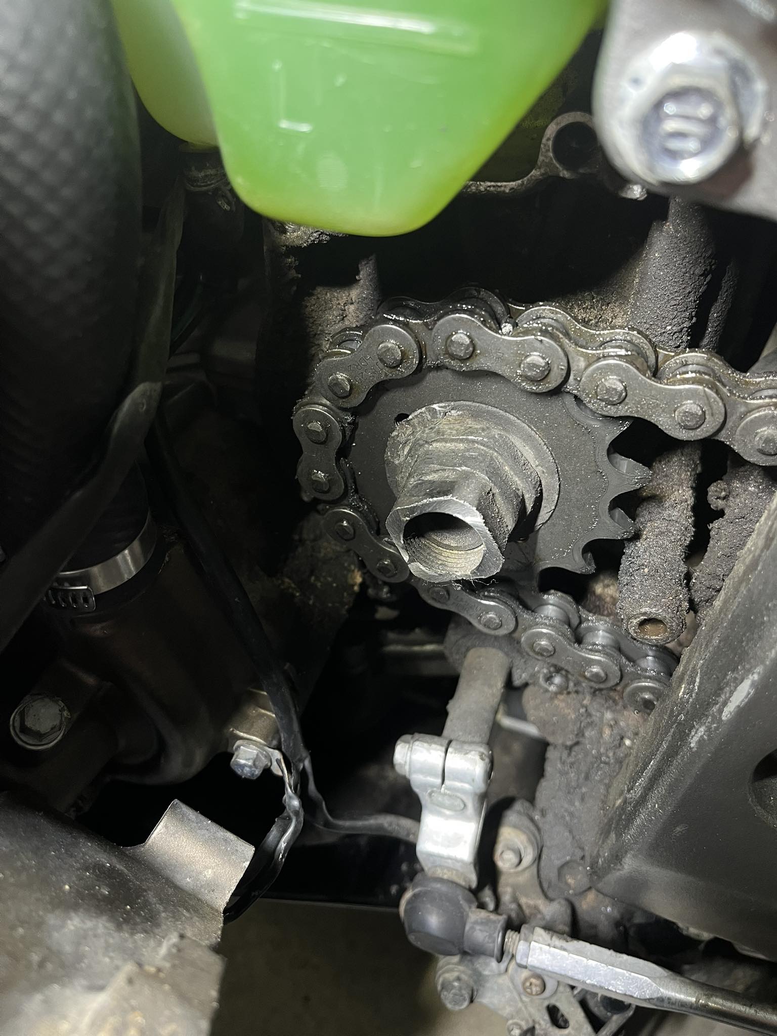 Nupirkčiau šitą žvaigždutės veržlę Kawasaki zx6r 636 2003, būtų