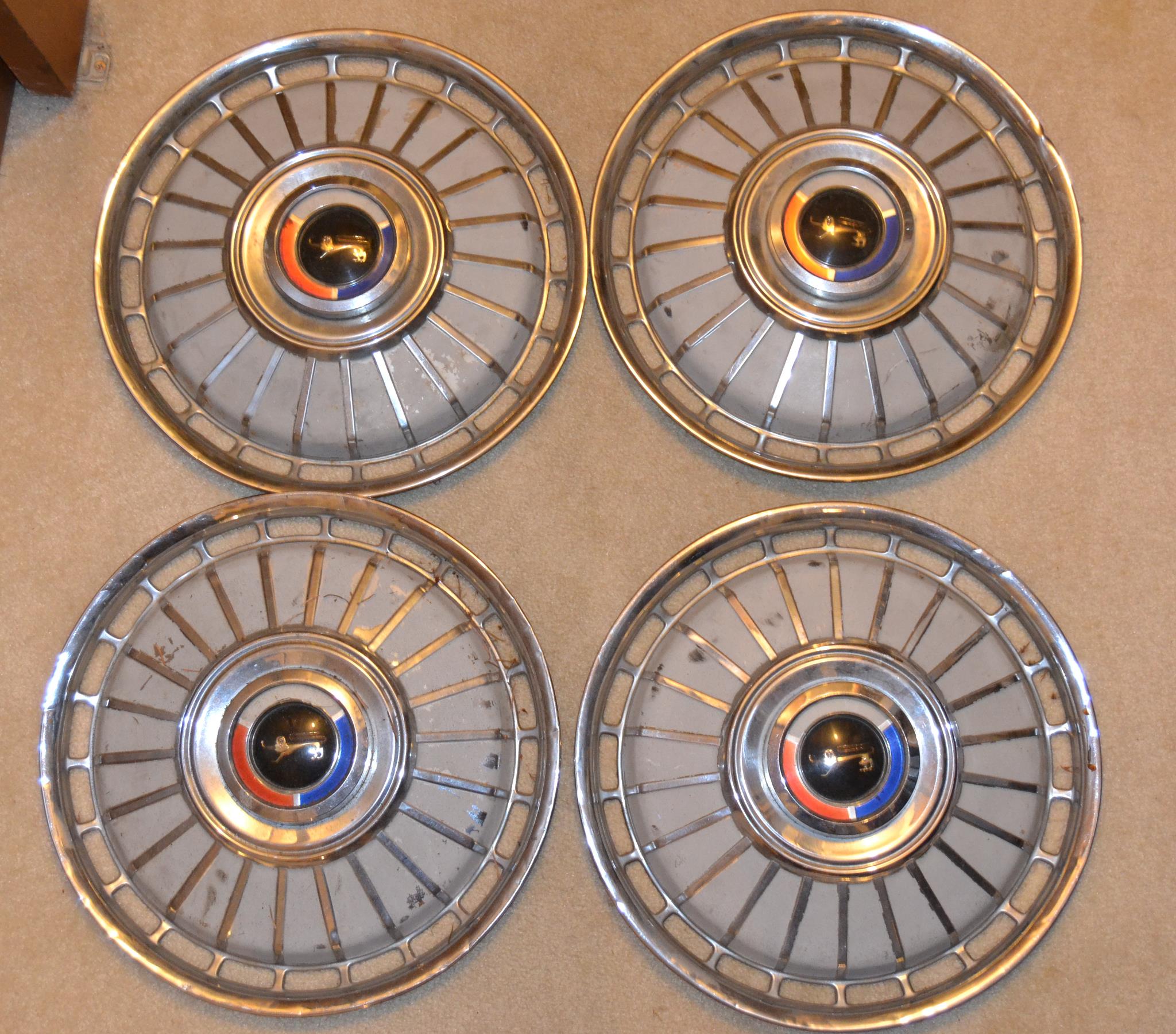 4-Pack 14” Silver Snap-On Wheel Hub Caps – Fits R14 Tires, Universal