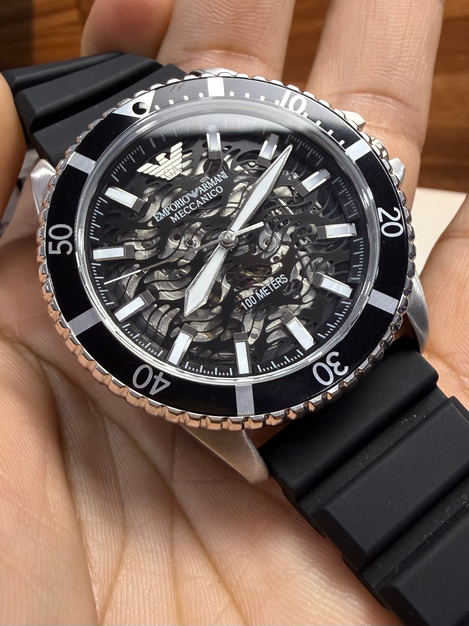 WG2917 เปิดประมูลนาฬิกา Emporio Armani Diver Meccanico รุ่น 
