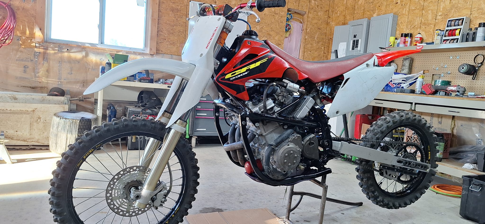 Modified 03 ZX900 dirt bike in RM125 chassis