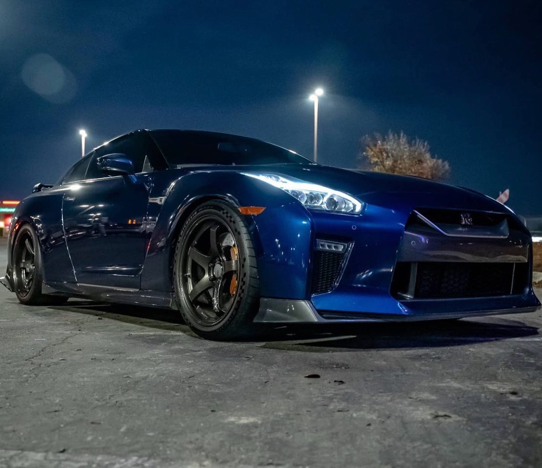 NISSAN R35 GTR on ADVAN Racing GT... - Yokohama Wheel USA