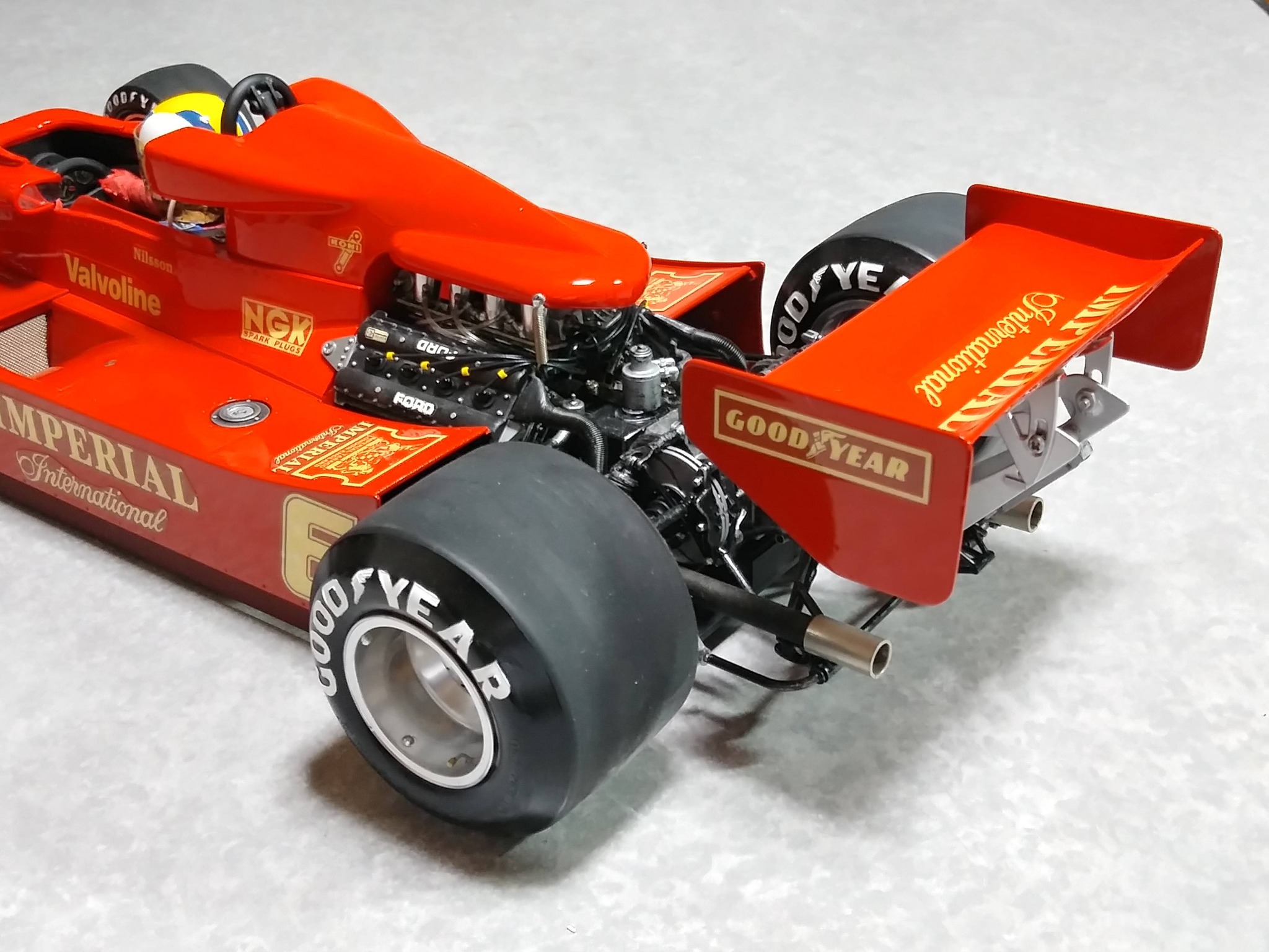 1977年 日本グランプリ 冨士スピードウェイの第1コーナー Tyrrell P34