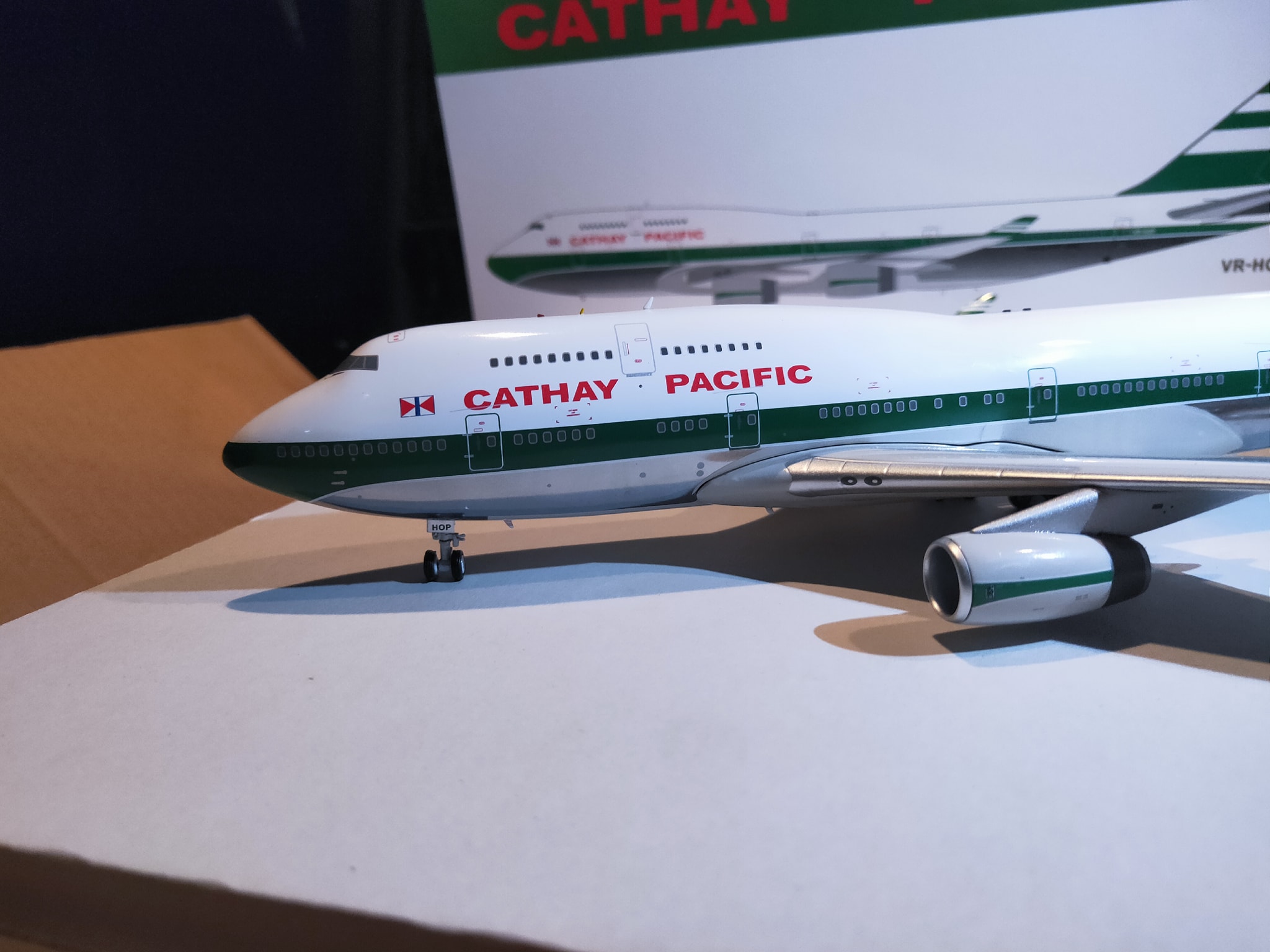 KJ 1:200 Cathay Pacific B747-400 VR-HOU (50th Anniversary Livery)