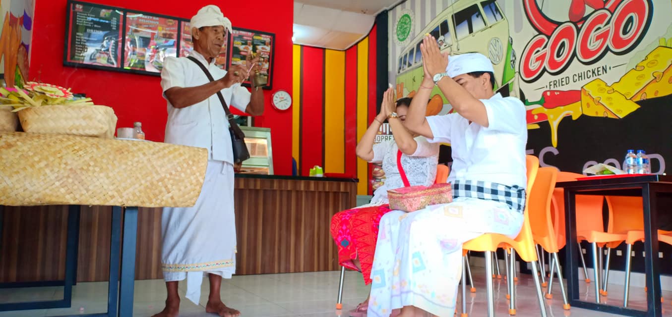 GOGO Fried Chicken Malboro has... - GOGO Raya Semer Kerobokan | Facebook