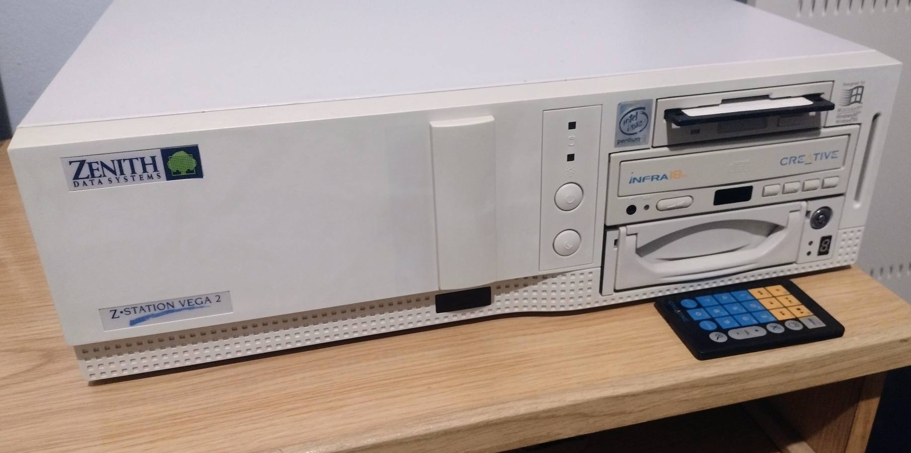 Why does a Zenith Z-Station Vega2 support 512MB of RAM with a