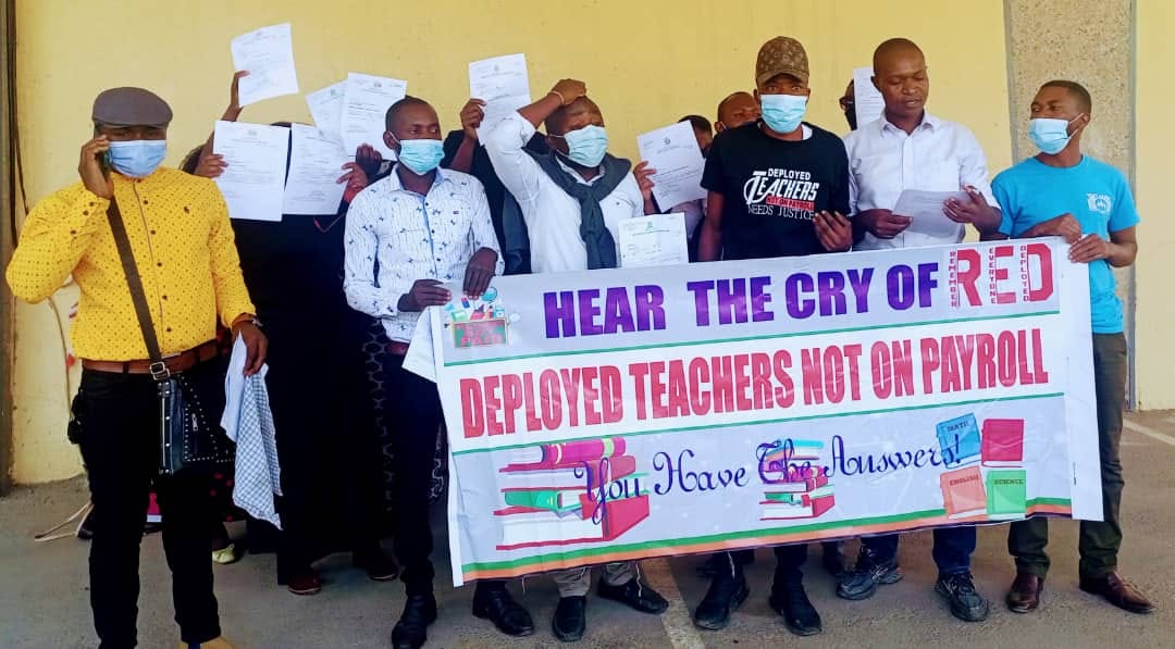 Deployed teachers protest at the... - Times of Zambia - TOZ | Facebook