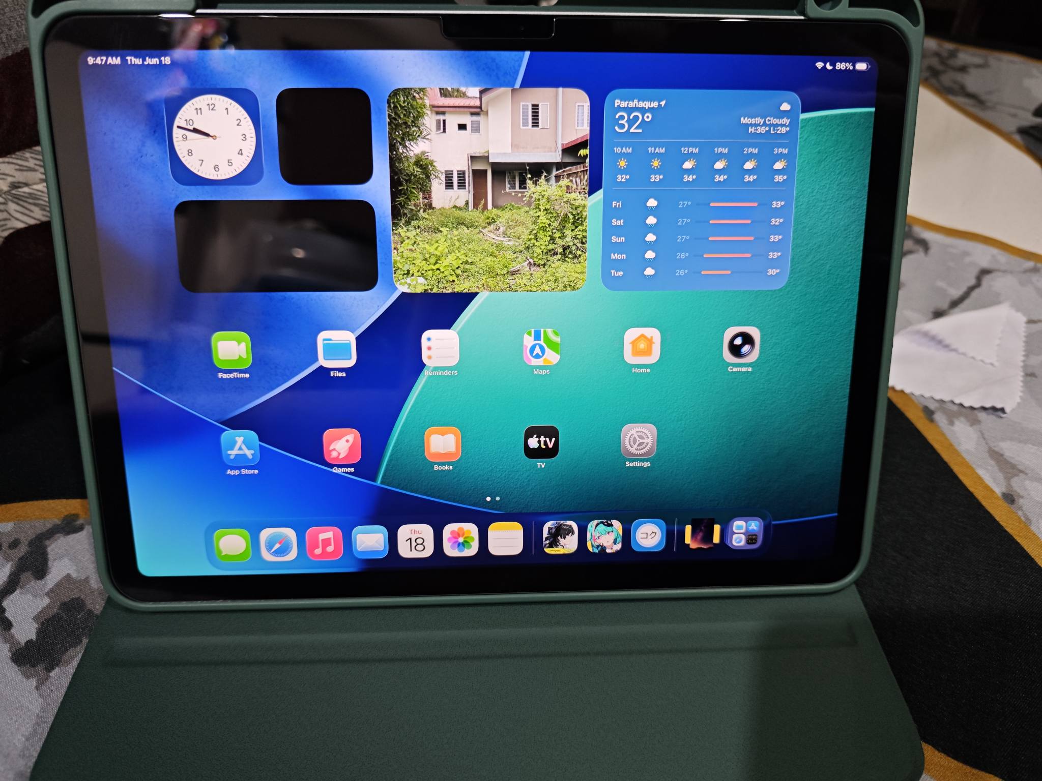 For sale: Ipad air m3 128gb 97% battery health 91 cc All working 