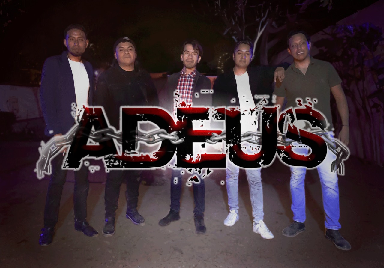 ADeus