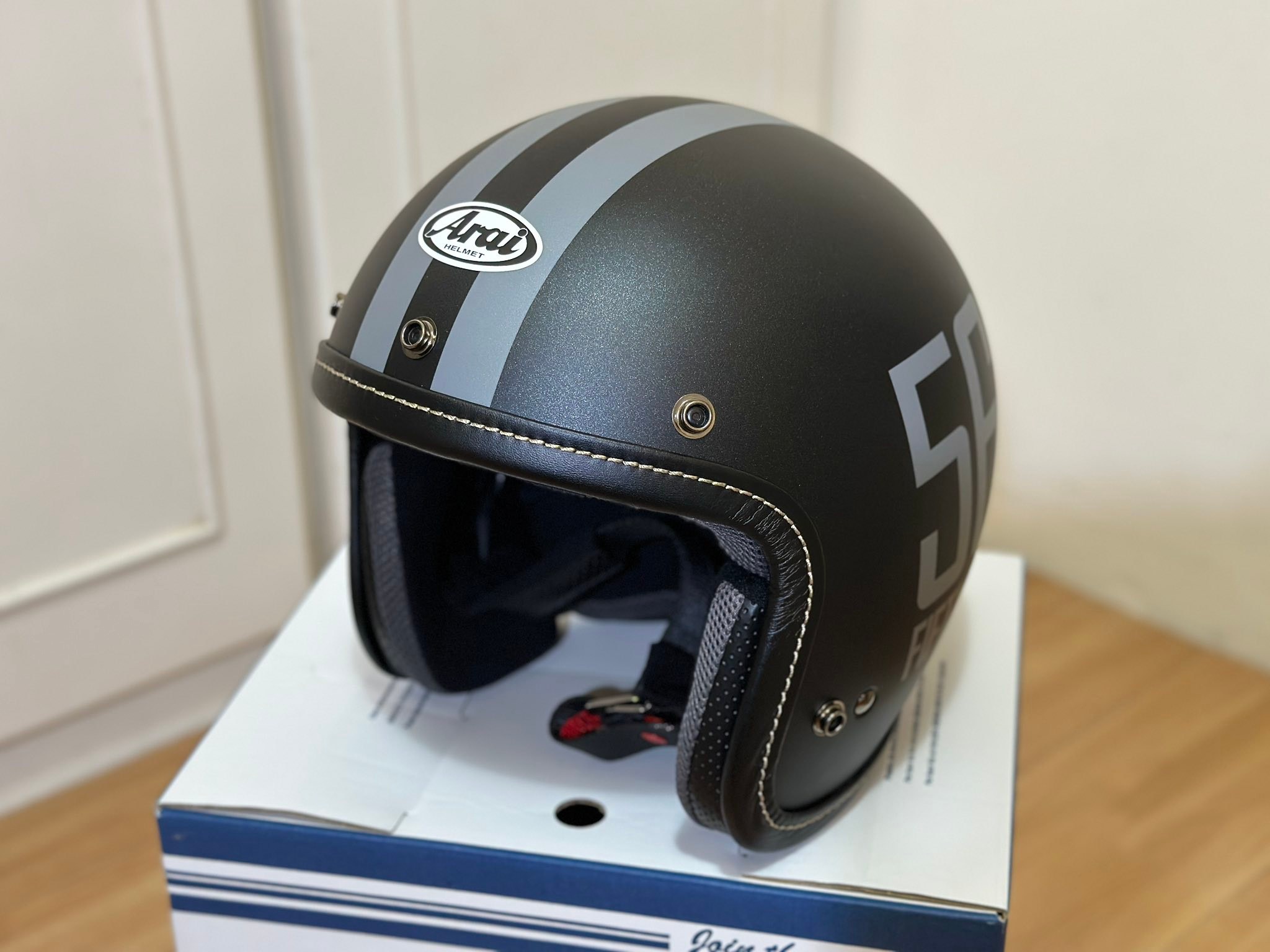 Amazon | [アライ] バイクヘルメット ジェット CLASSIC AIR ホワイト 