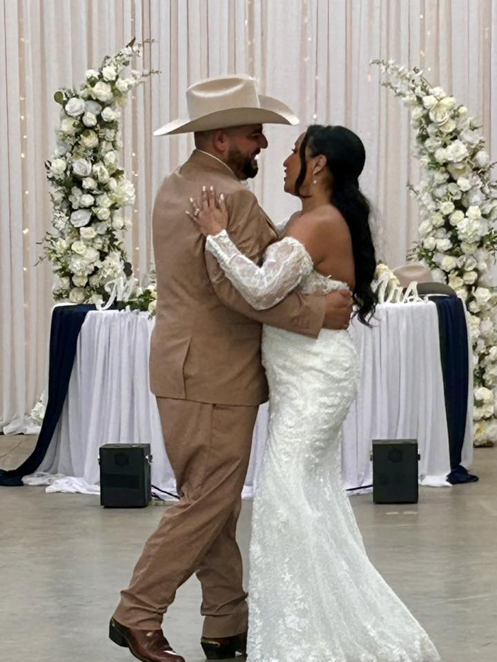 bridesmaid dresses in san fernando valley Affordable hair and makeup services for 2027 California wedding Hardware:Glass Knob (Standard) Ghosted 2023 Ana de _crosslink-spread-collar-collection