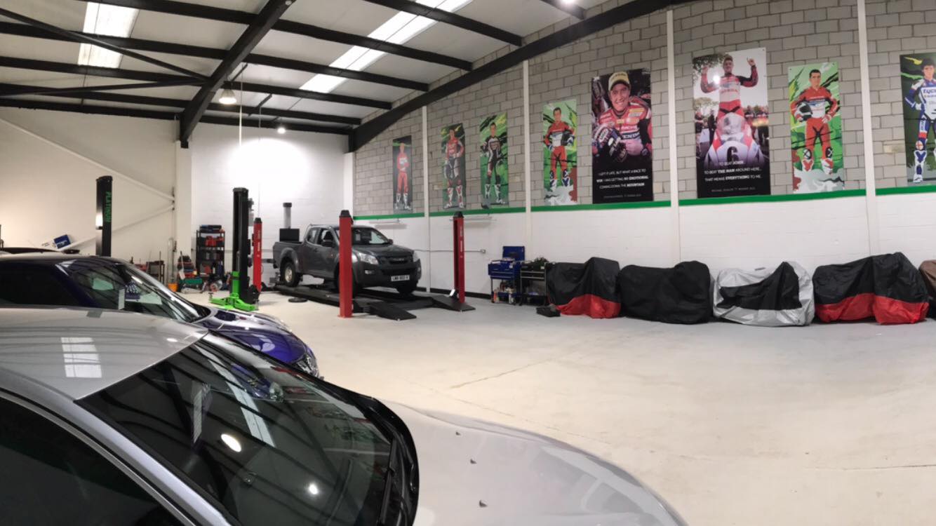 Carl Roberts Service Centre & Vehicle Sales