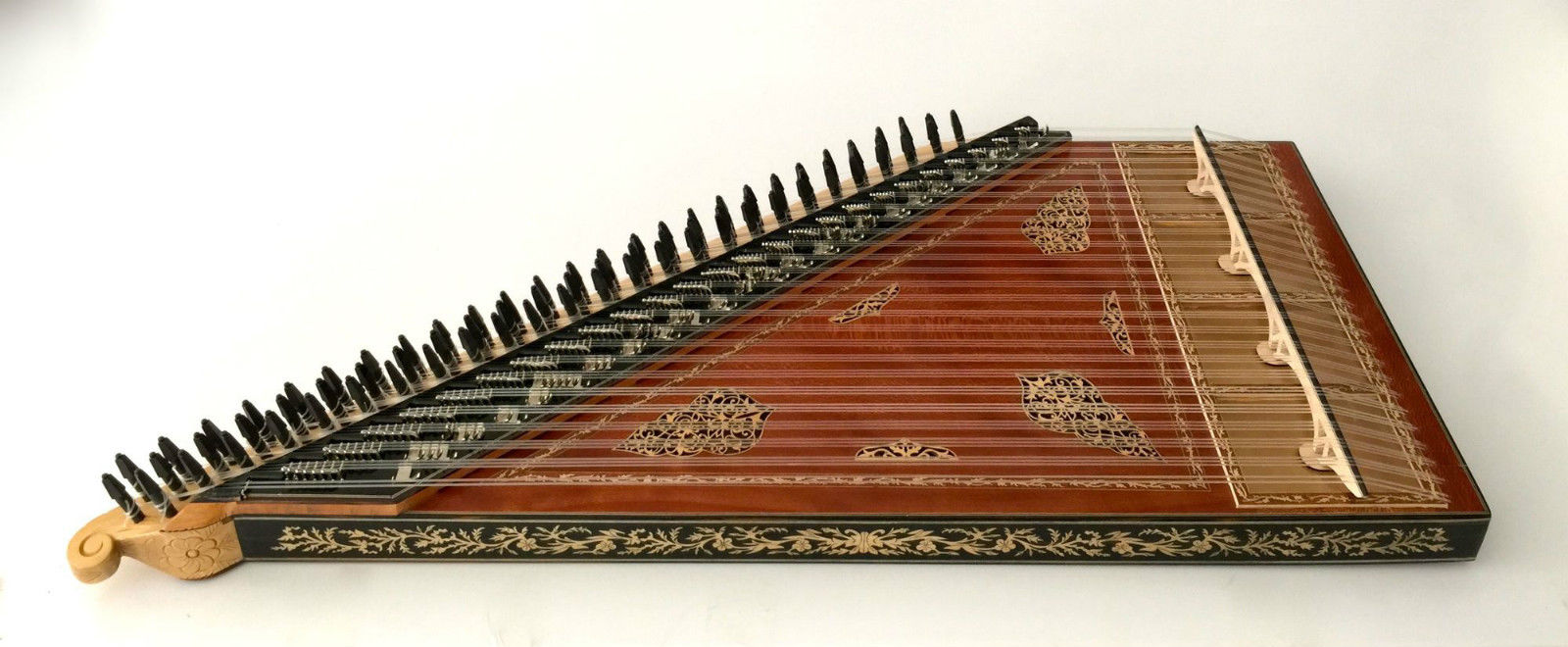 Kanoun Strings