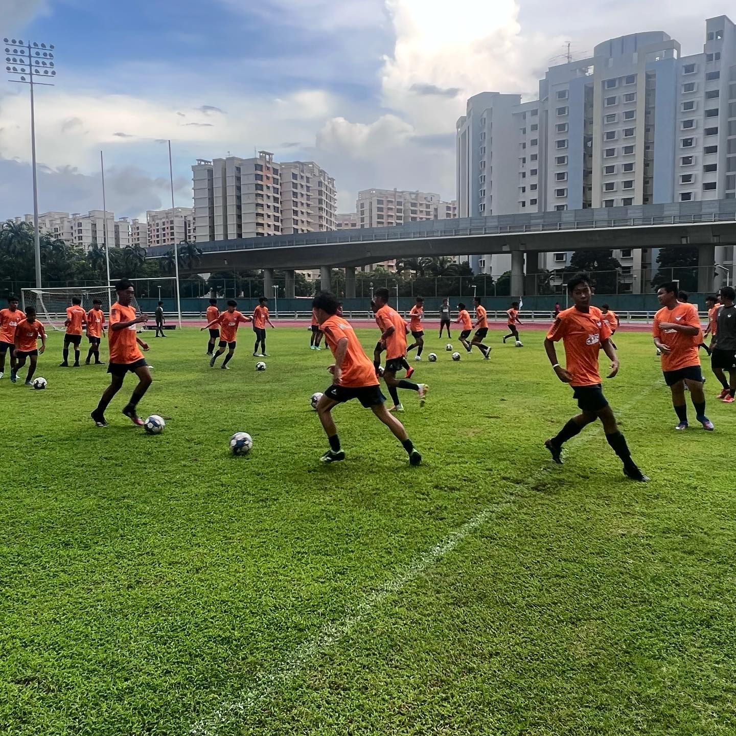 𝗔𝗰𝗮𝗱𝗲𝗺𝘆 𝗧𝗿𝗮𝗶𝗻𝗶𝗻𝗴 Albirex Singapore Football Academy