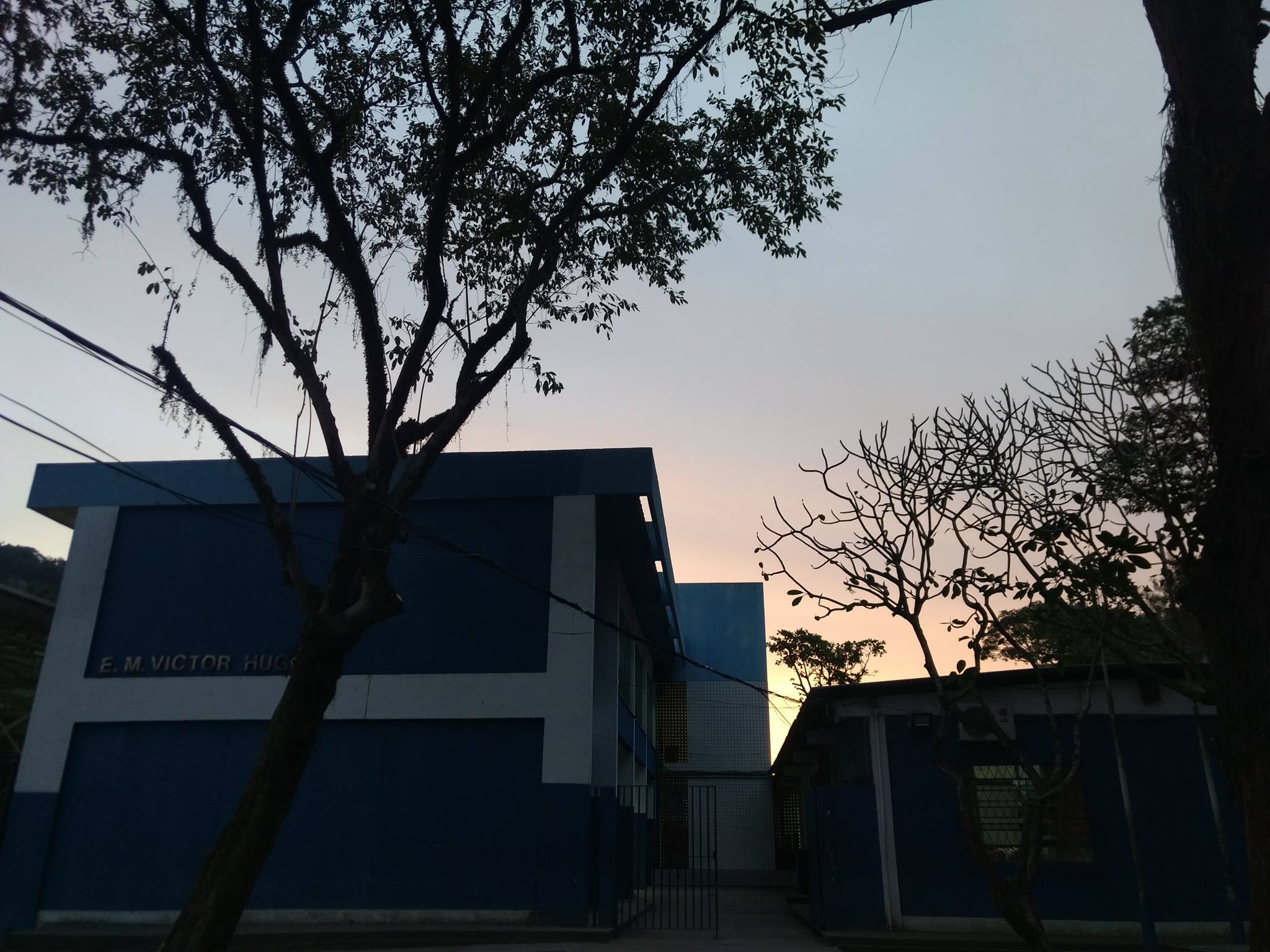 Escola Municipal... - Escola Municipal Frederico Trotta