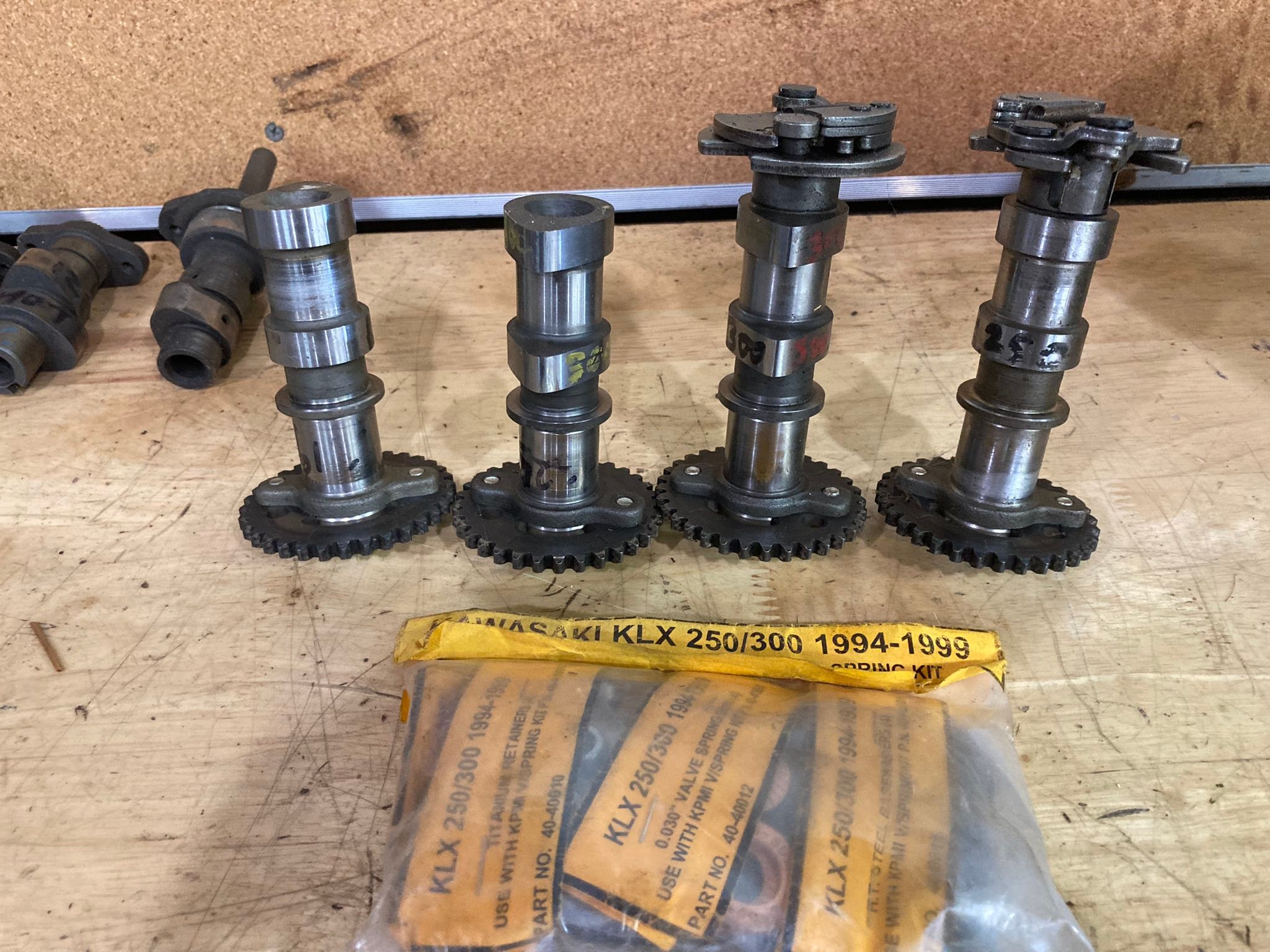 KlX 250/300 engine parts for sale in Stirling, ON