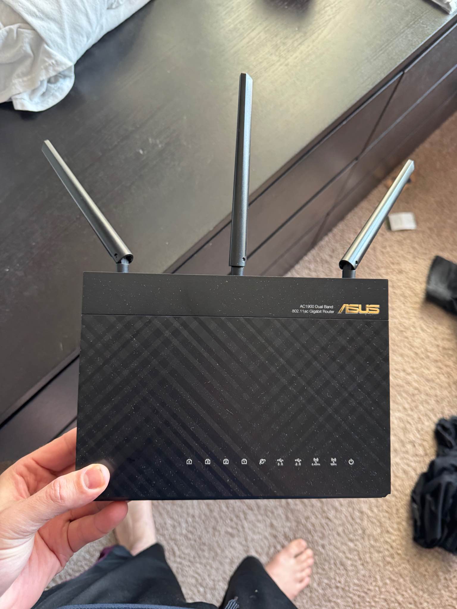 ASUS RT-AC1900P Wireless Dual-Band Gigabit Router AI-Mesh compatible ...