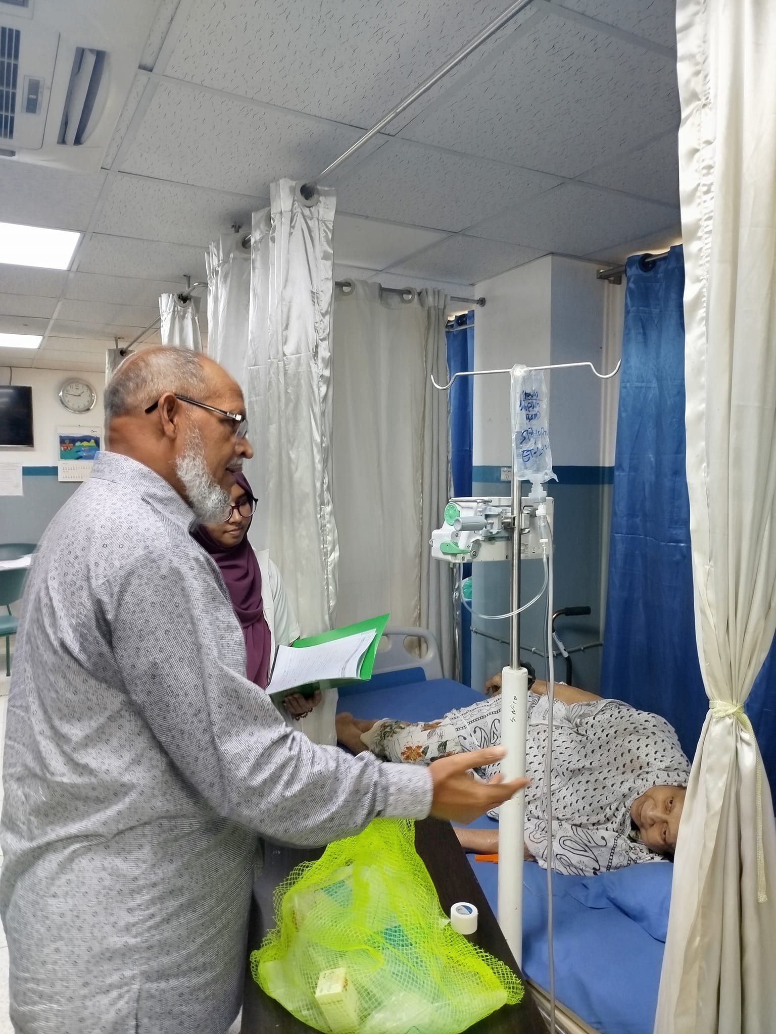 Prof Dr. Md. Azizul Islam - Medical Oncologist | Dhaka