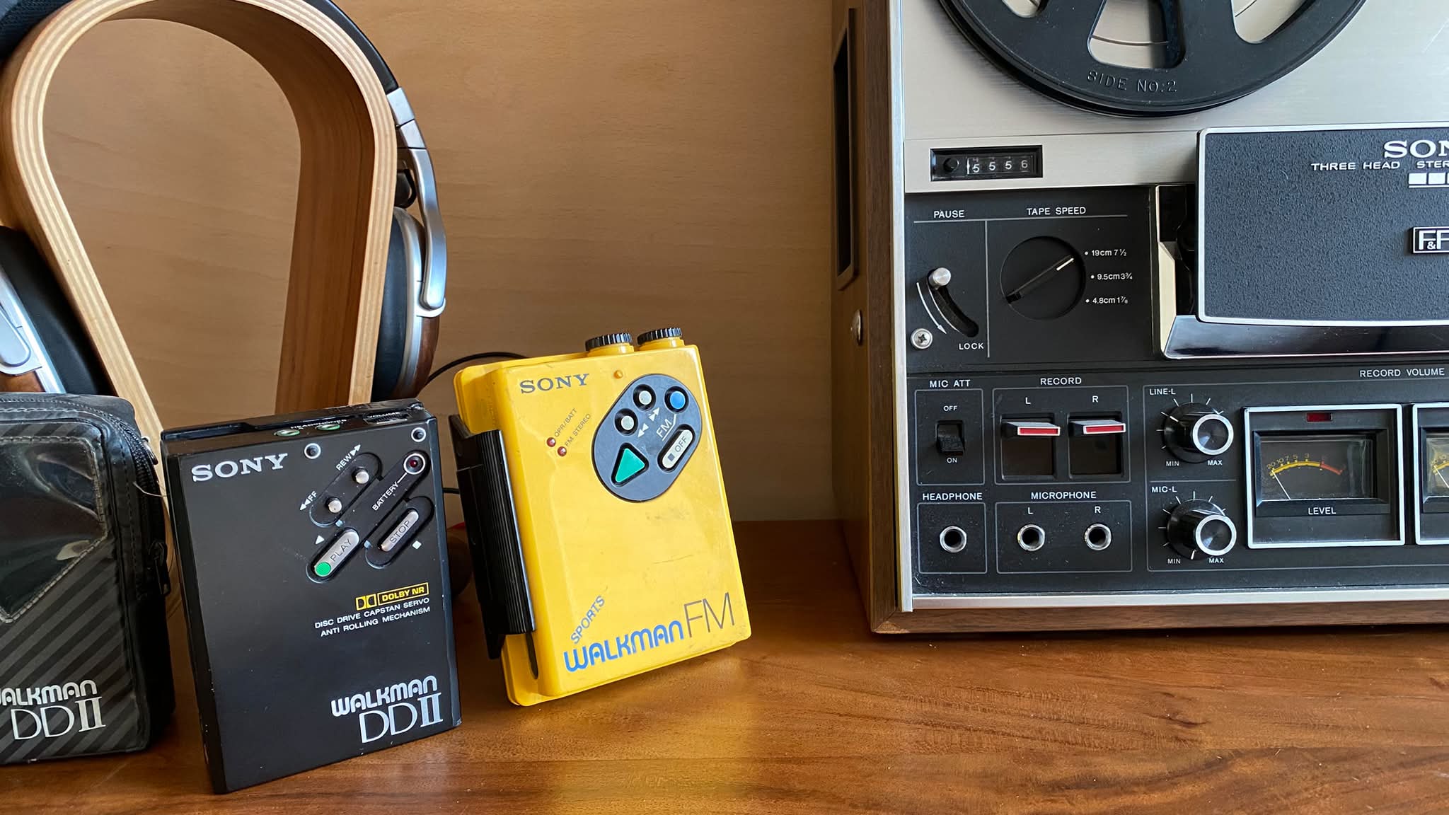Sony WM-F5 Sport Walkman with FM radio and DD drive