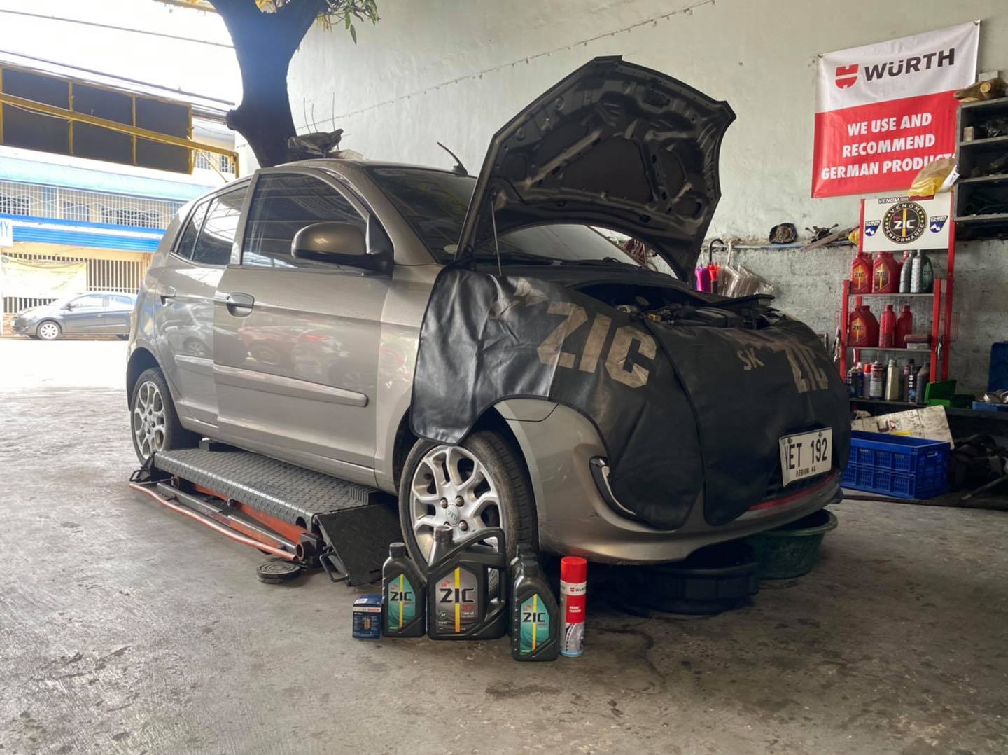 ️ Venom Garage 📍32 Hon... - VENOM Performance Lubes & Parts | Facebook
