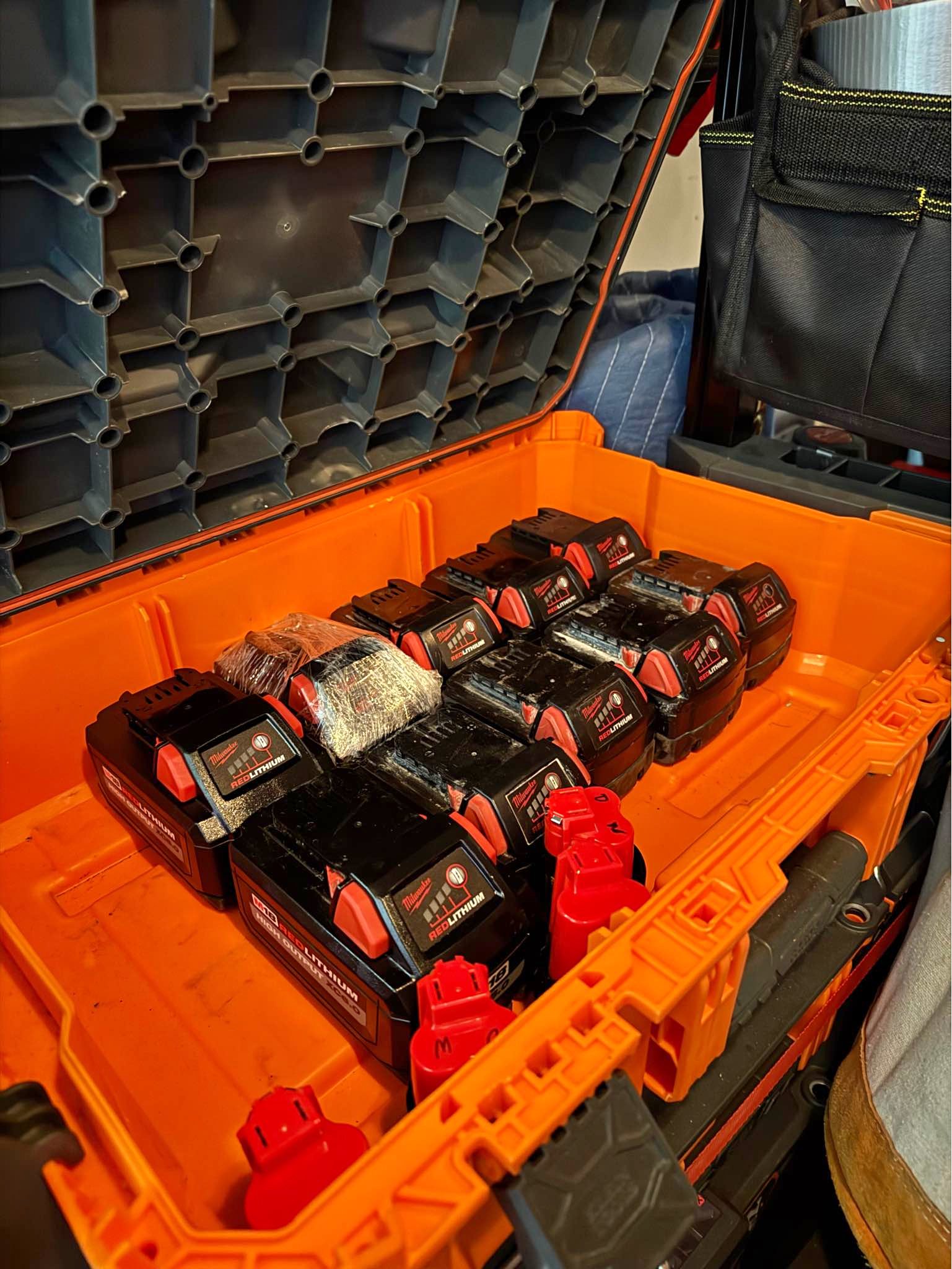 M18/M12 Batteries (Includes Modbox Case) - Batteries - Milford ...