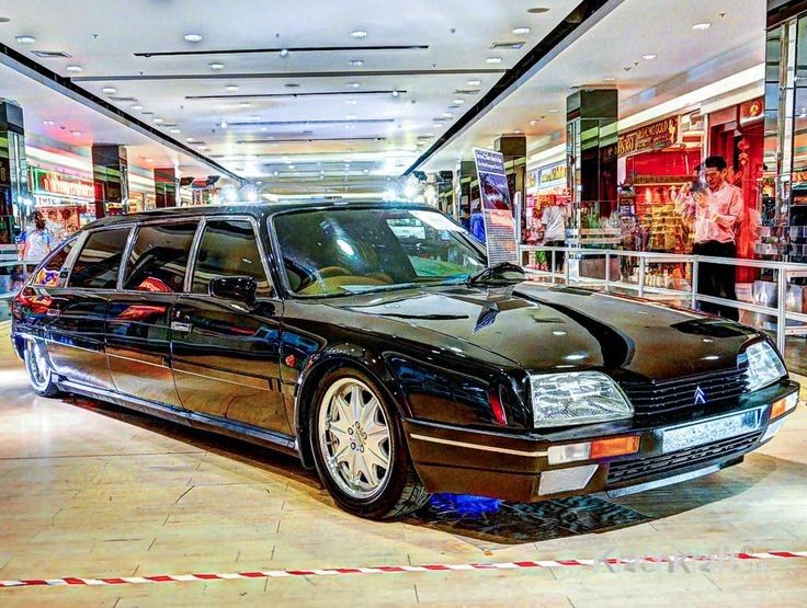 An original Citroën ZX limousine