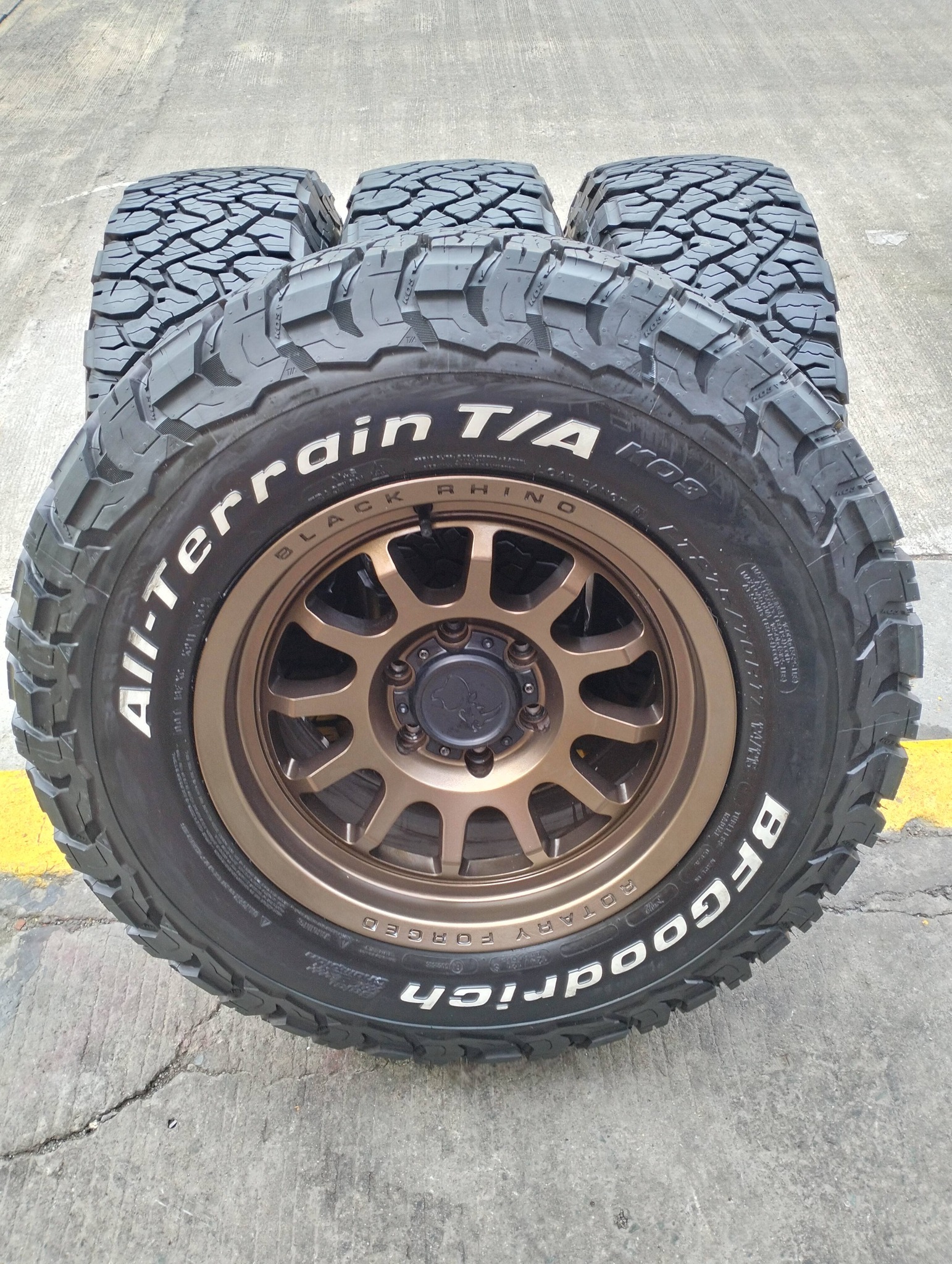 17” Black Rhino wheels and BFGoodrich All-Terrain KO2 tires on