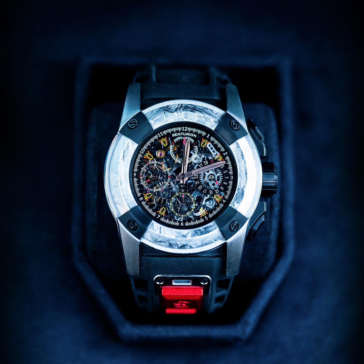 SWM - The SW-M2 watch from @senturion_key features a 4.9...