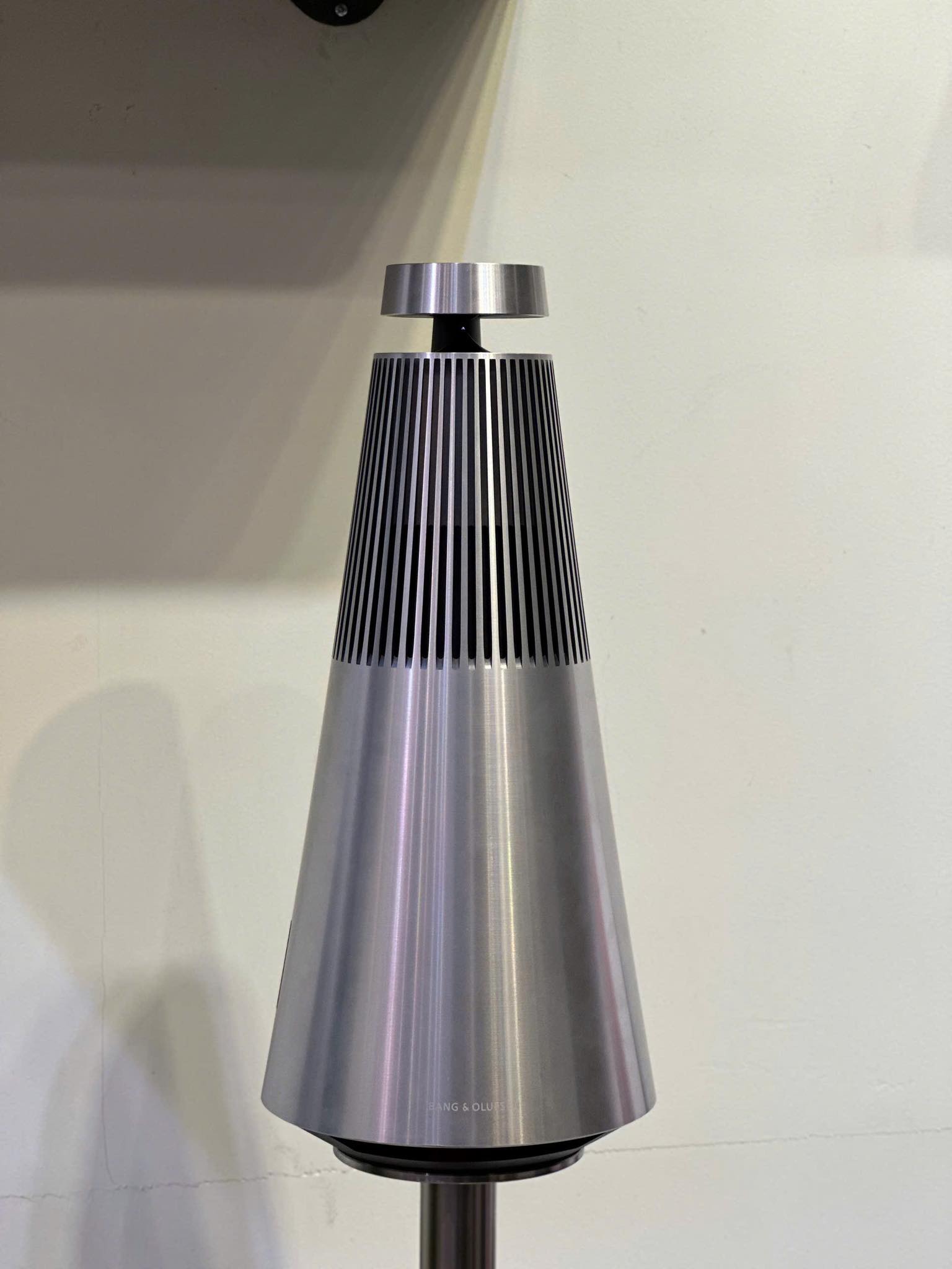 Beosound2 gen2 đã hiếm rồi Beosound2 gen1 thì sao ạ? Quá nét luôn 