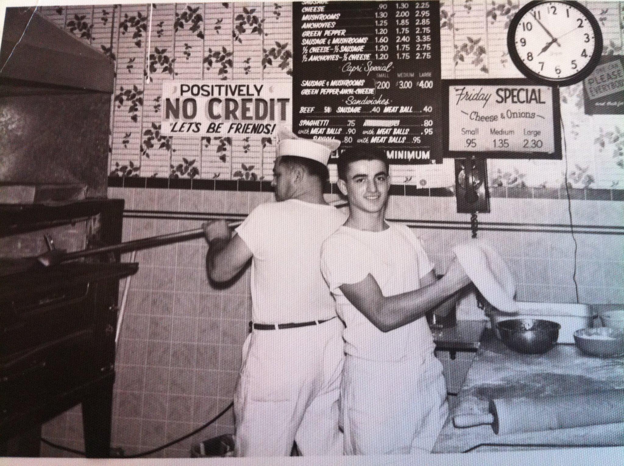 Capri's Pizza of South Chicago | Chicago IL