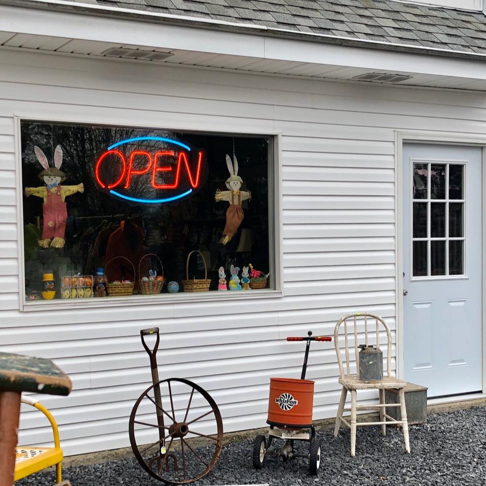 #antiques #collectibles #housewares #thriftfinds #furniture #elysburg # ...